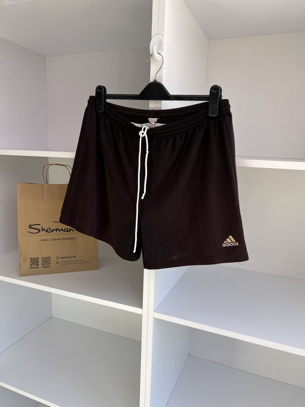 Adidas × Vintage Vintage Adidas streetwear 90s style shorts Size US 32 / EU 48 - 4 Thumbnail
