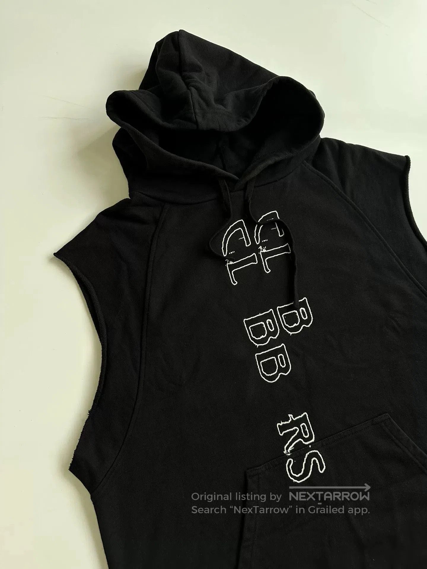 Raf Simons RAF SIMONS Sleeveless Hoodie in Black. Size US S / EU 44-46 / 1 - 3 Thumbnail