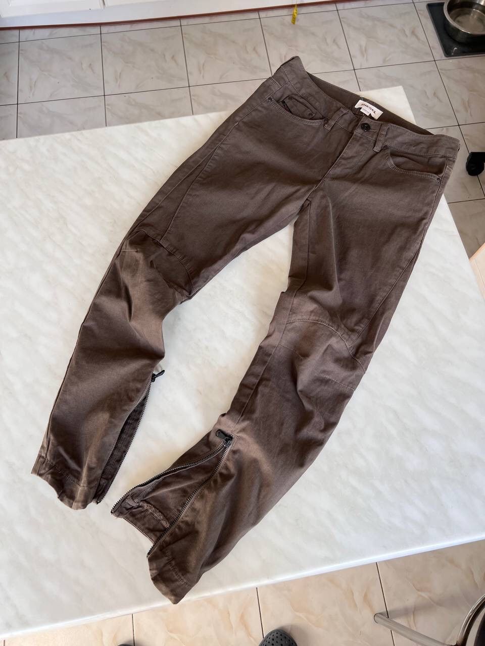 Diesel × Vintage DIESEL Vintage Y2K Belt Flare Low waist pants khaki zip down Size 25" / US 0 / IT 36 - 3 Thumbnail