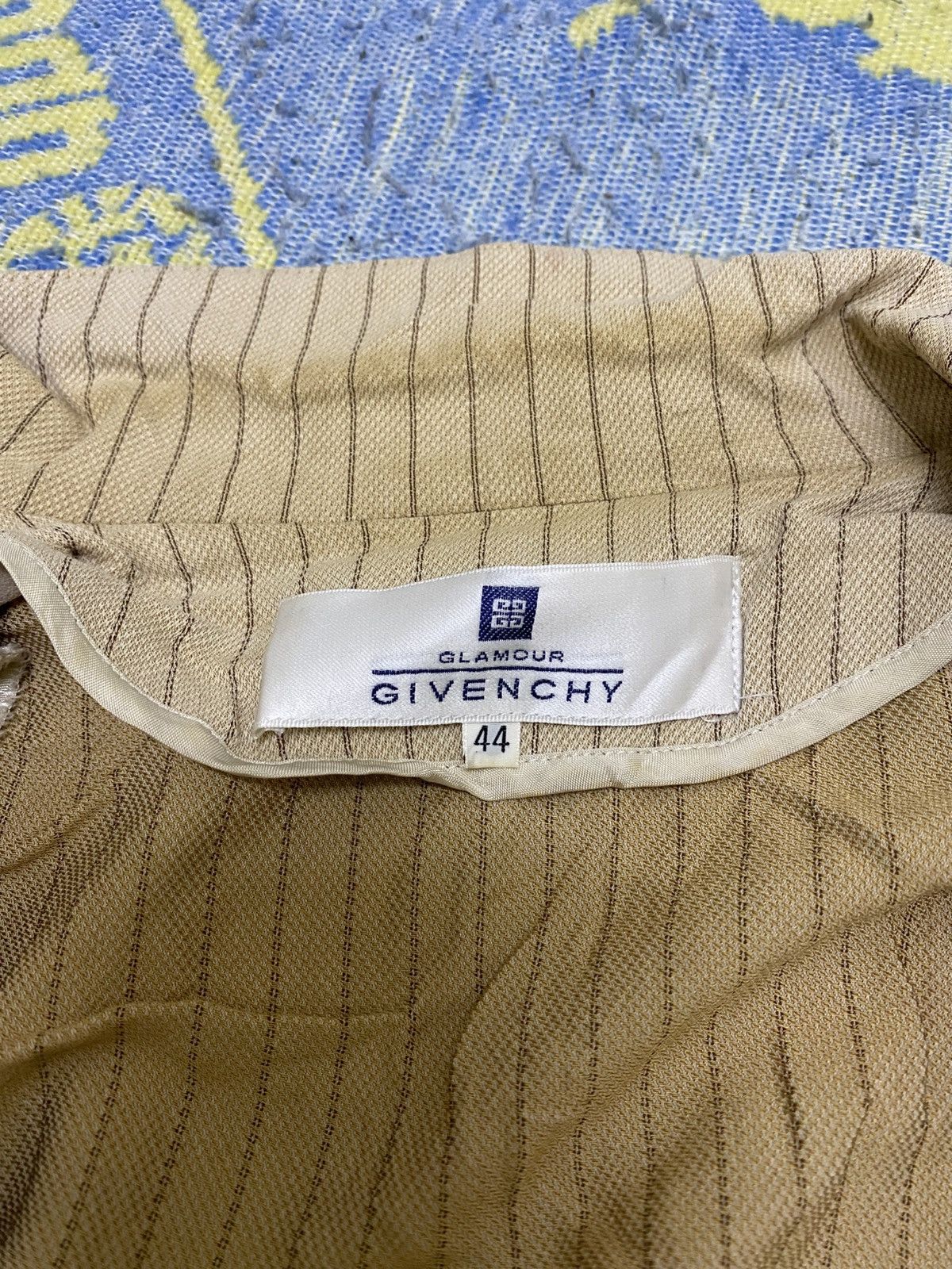 Givenchy GIVENCHY Glamour Vintage Luxury Designers Size 44S - 3 Thumbnail