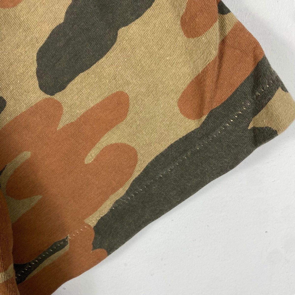 Michiko Koshino Vintage 80's MOTOR KING By Michiko Koshino Camouflage Tee Size US L / EU 52-54 / 3 - 3 Thumbnail