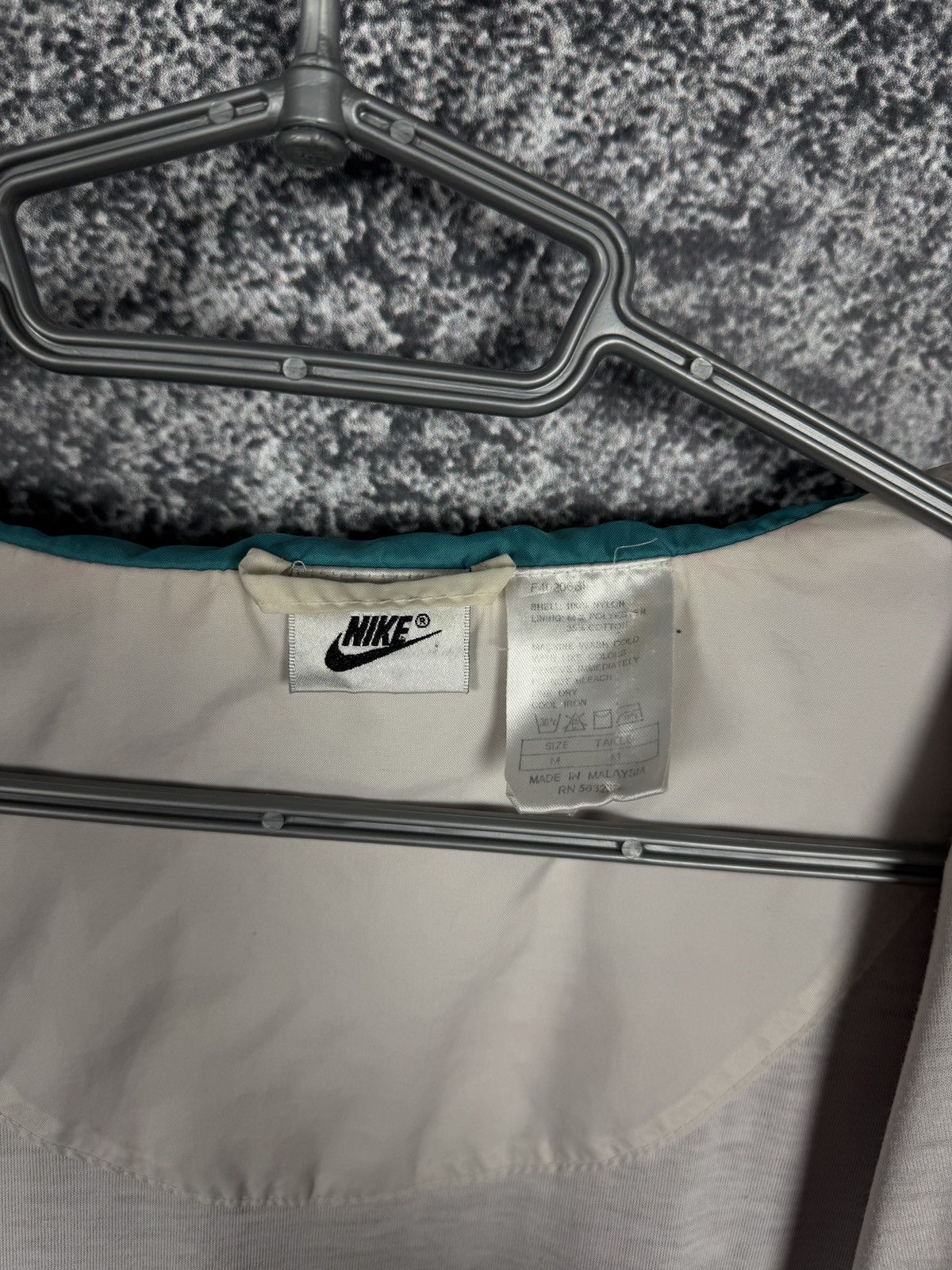 Nike Nike Nylon Jacket Vintage 80s Windbreaker Retro Style Size M Size US M / EU 48-50 / 2 - 10 Thumbnail