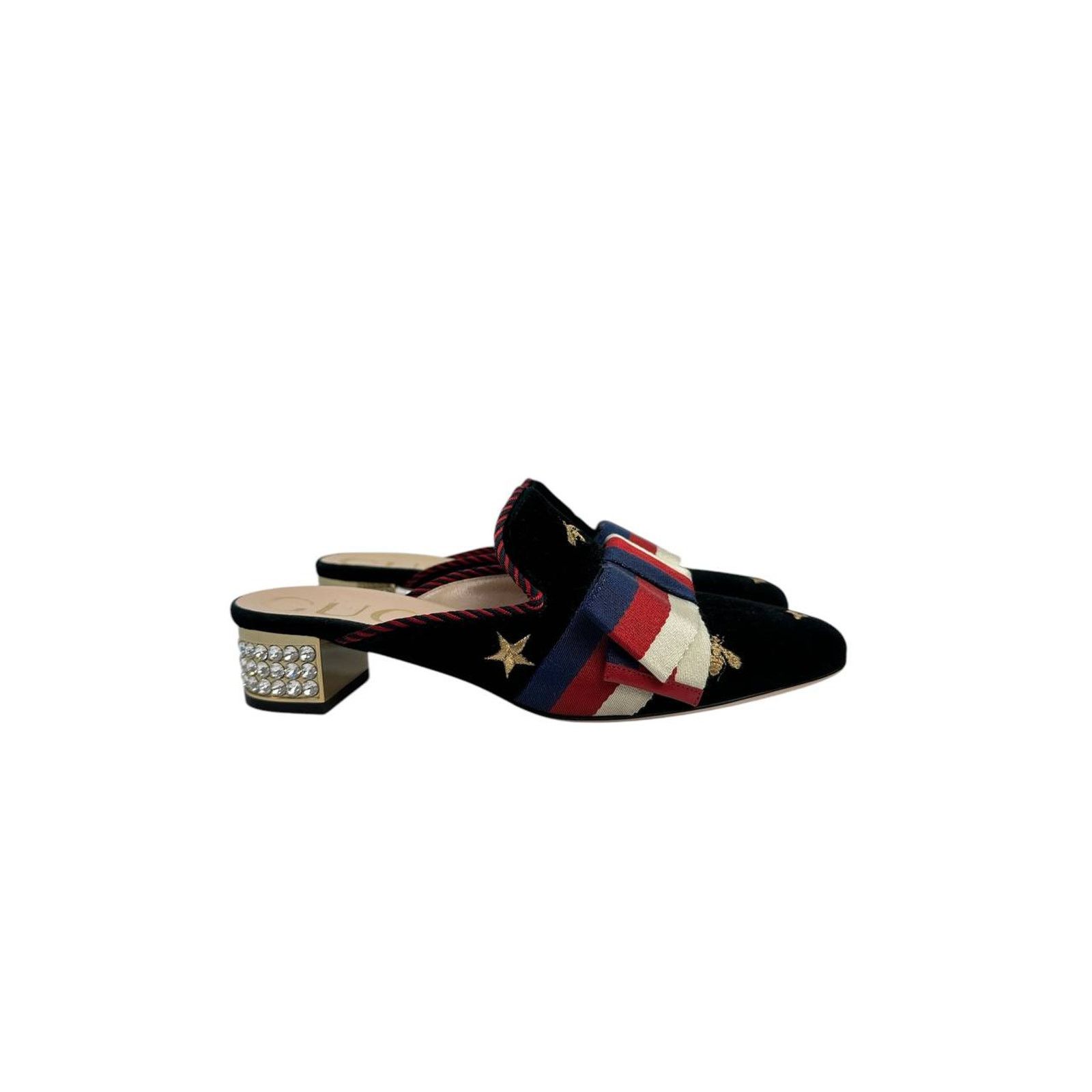 Gucci Gucci Women's Black Velvet Emellished Bow Mules sz.36.5 Size US 6.5 / IT 36.5 - 2 Thumbnail