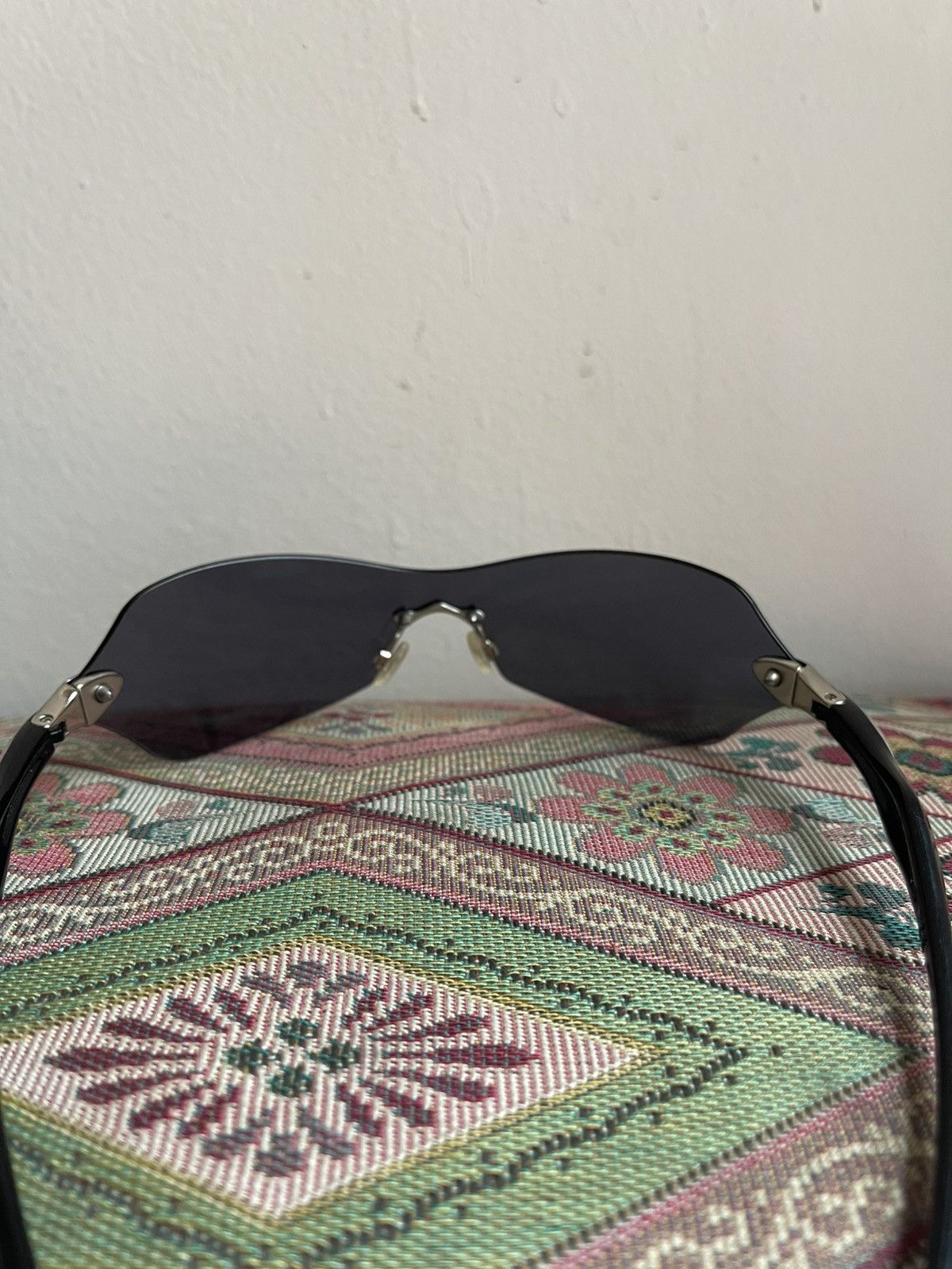 Oakley Vintage Oakley Dartboard Rimless Shield Sunglasses 2000 y2k Size ONE SIZE - 4 Thumbnail