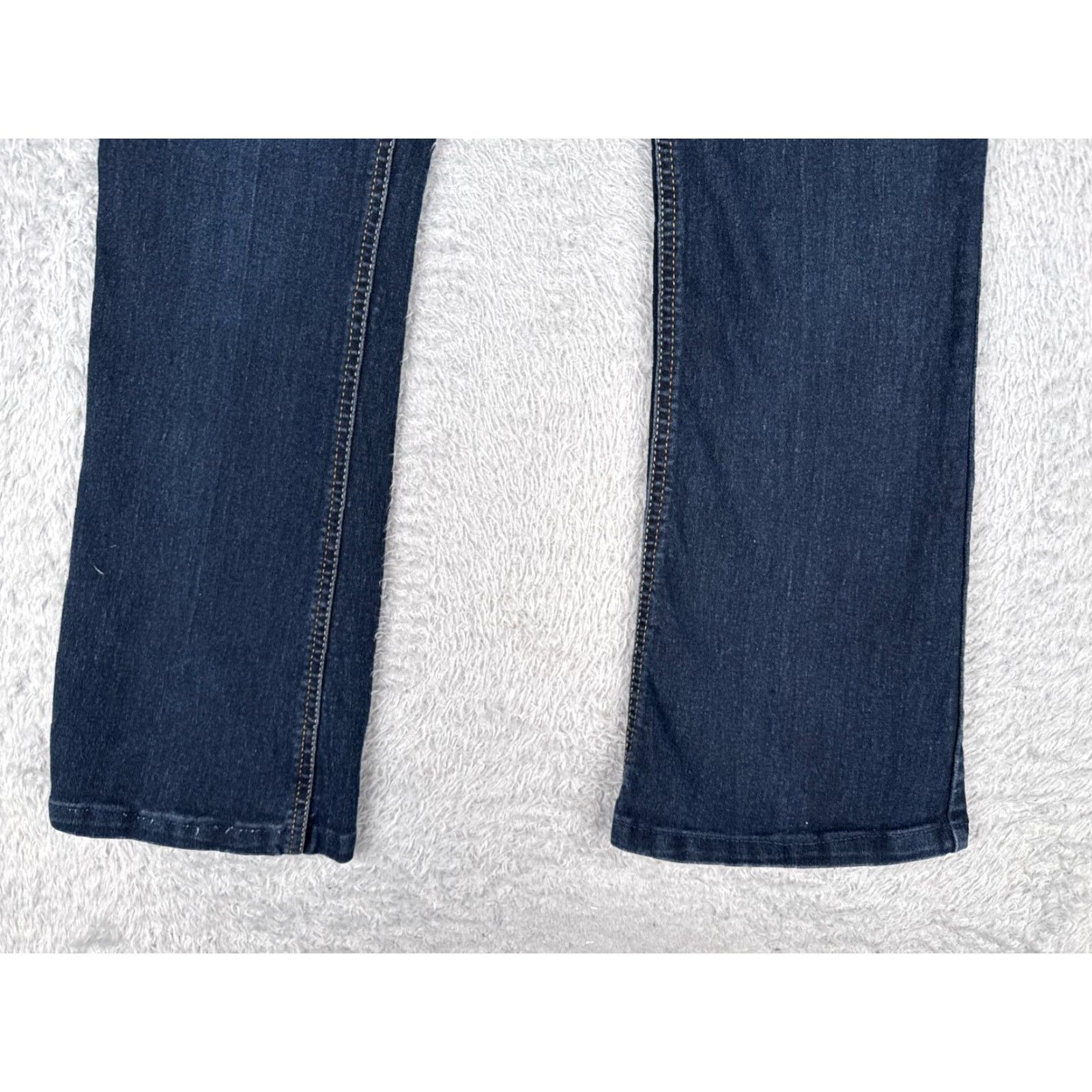 Vintage St. Johns Bay Jeans Womens 4 Jeans Denim Bootcut Dark Wash 28x29 Blue Cotton Blend 5-Pocket Design Size 27" / US 4 / IT 40 - 2 Thumbnail