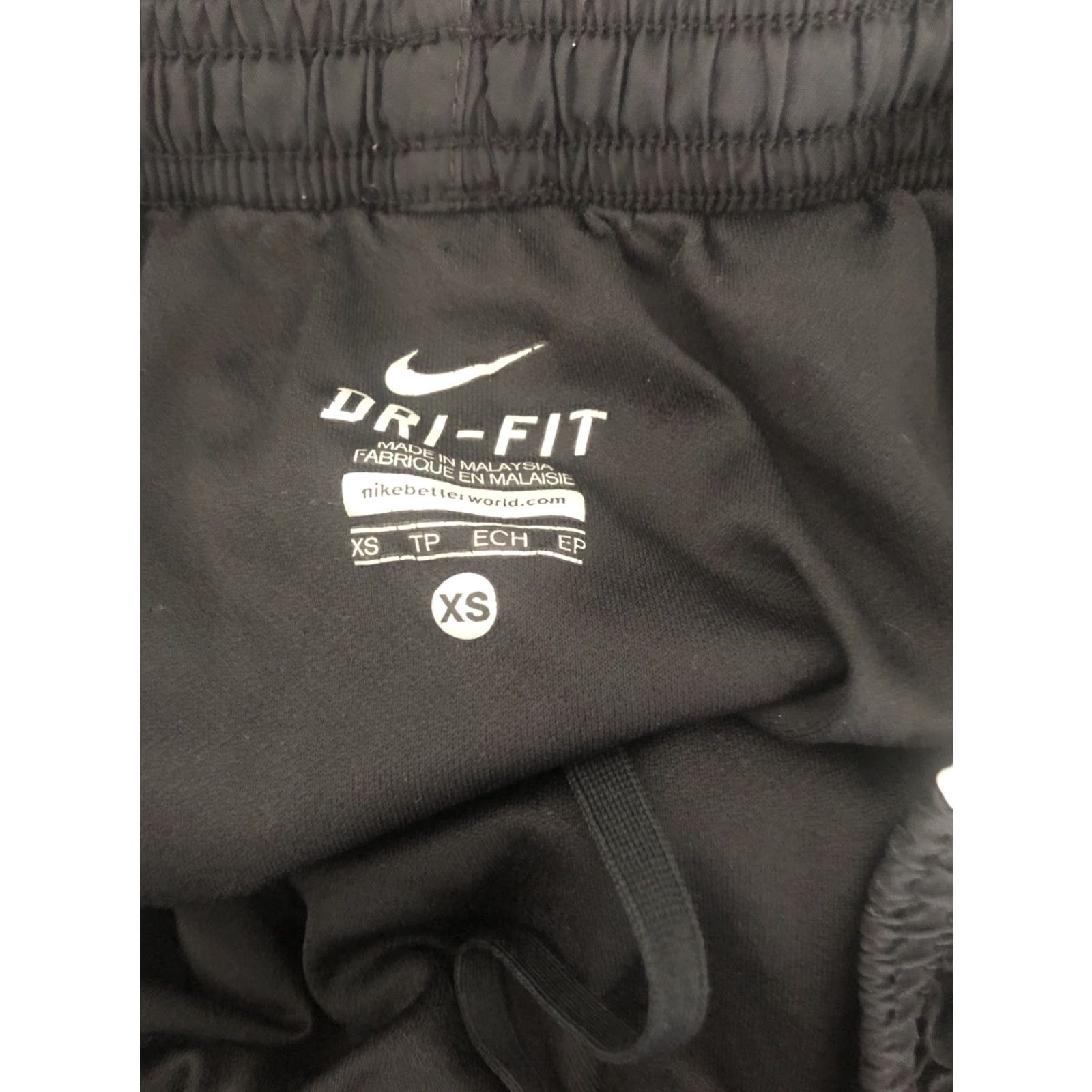 Nike VINTAGE Nike Dri-Fit Athletic Running Shorts Womens XS Black Lined Regular Drawstring Activewear Women Shoes? Size 26" / US 2 / IT 38 - 4 Thumbnail