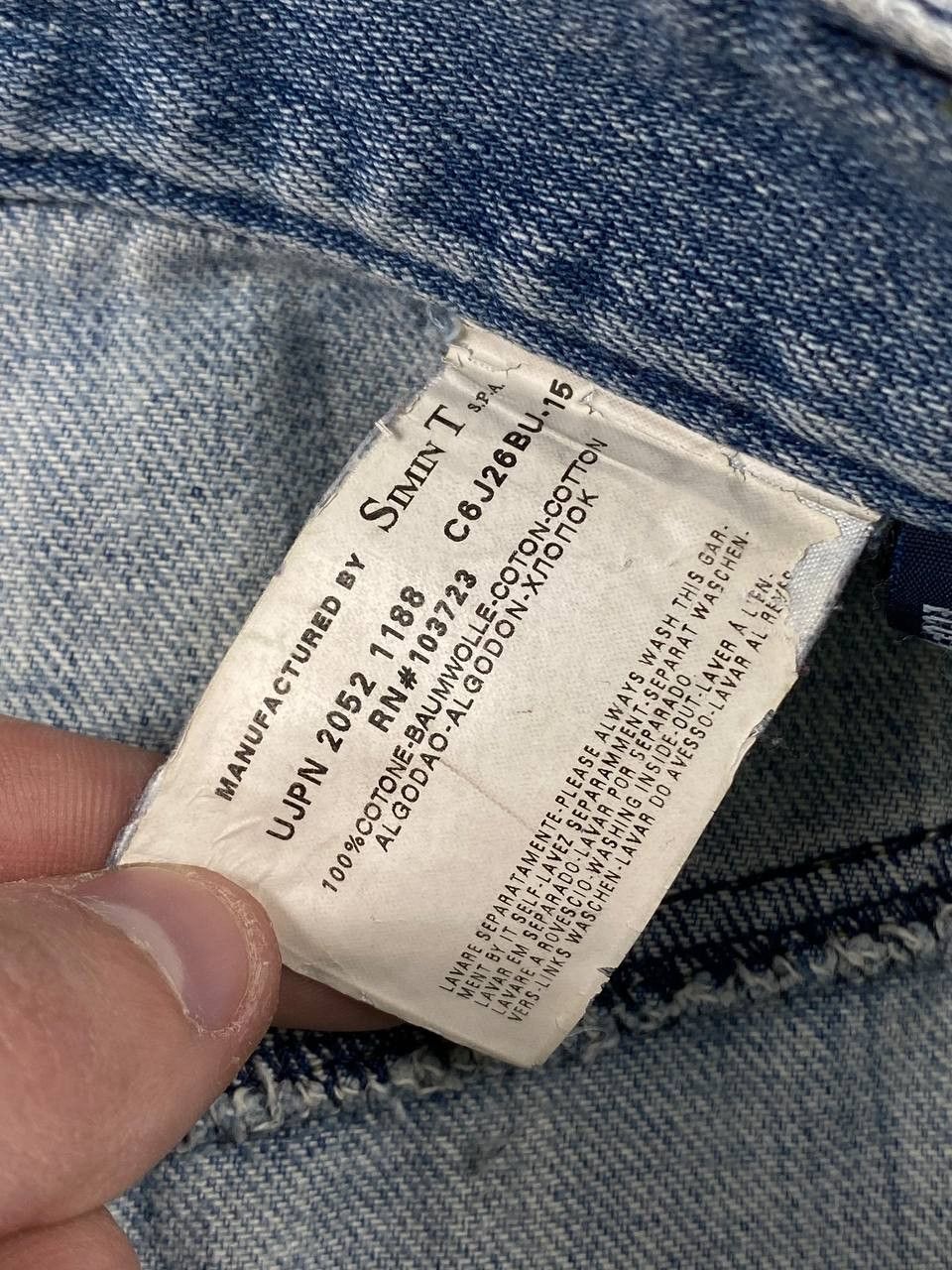 Armani Vintage Armani Jeans Denim Jeans Big Logo Metal Logo Men Size US 31 - 13 Thumbnail