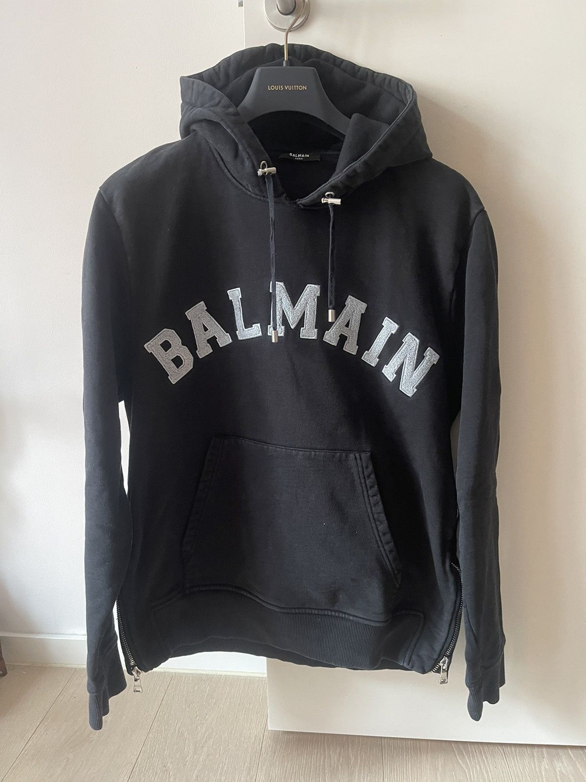 image of Balmain Hoodie Sweatshirt Size XL Mens Unisex With Zips in Black