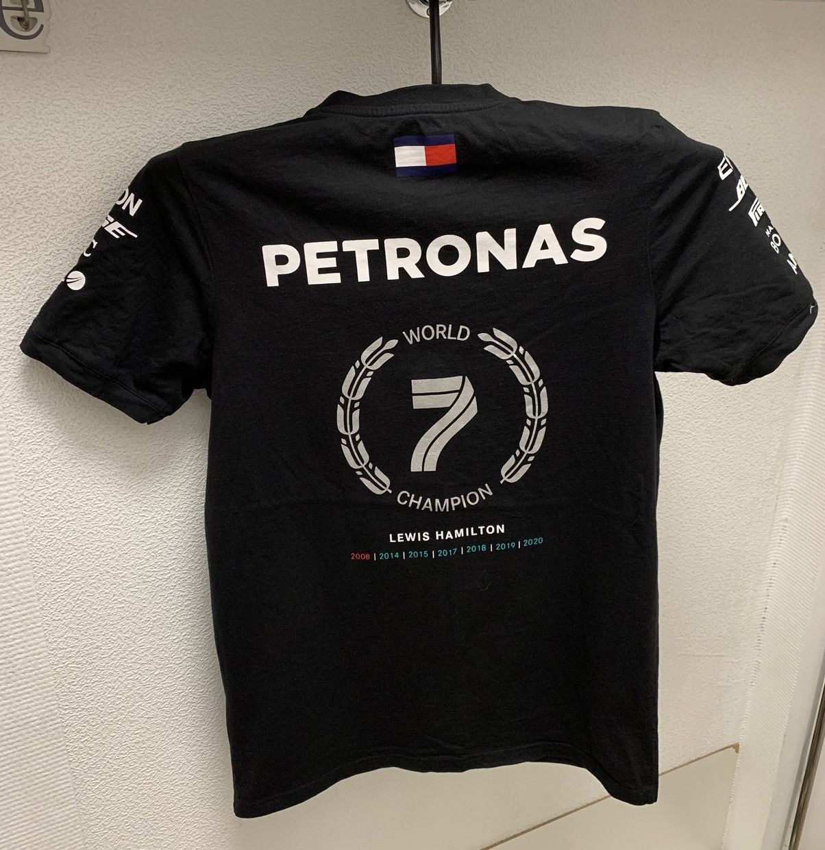 Mercedes-Benz Mercedes Benz Petronas black t-shirt S sz Tommy Hilfiger Size US S / EU 44-46 / 1 - 2 Thumbnail