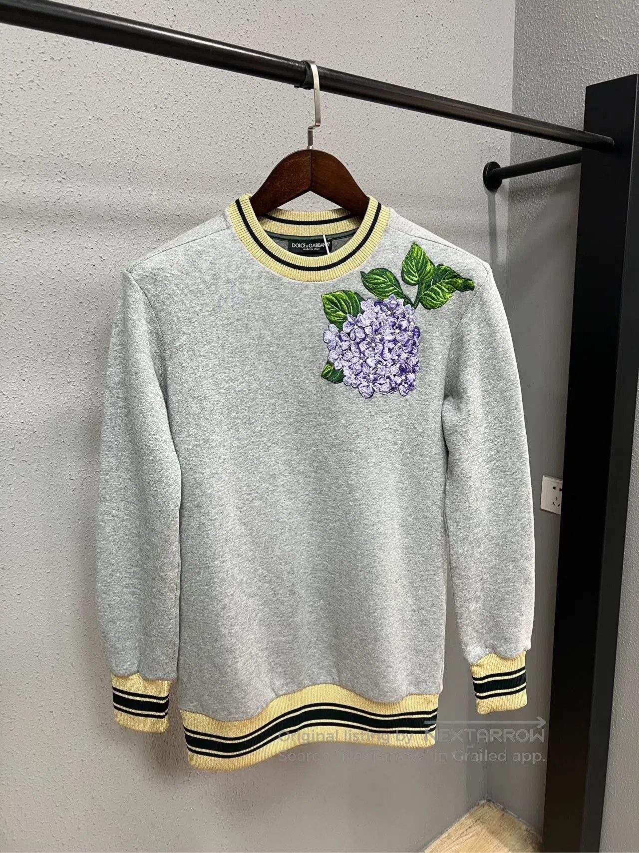 Dolce & Gabbana Dolce&Gabbana Embroidered Sweatshirt. Size XS / US 0-2 / IT 36-38 - 1 Thumbnail
