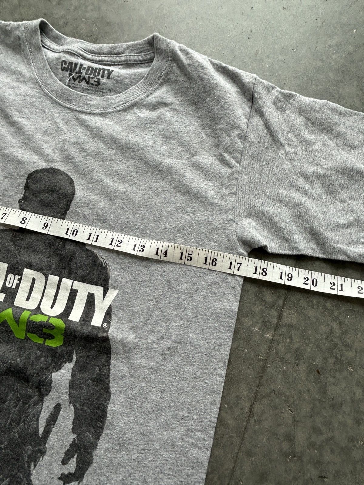 Vintage Vintage Y2K Call of Duty MW3 Graphic Tee Size US S / EU 44-46 / 1 - 4 Thumbnail