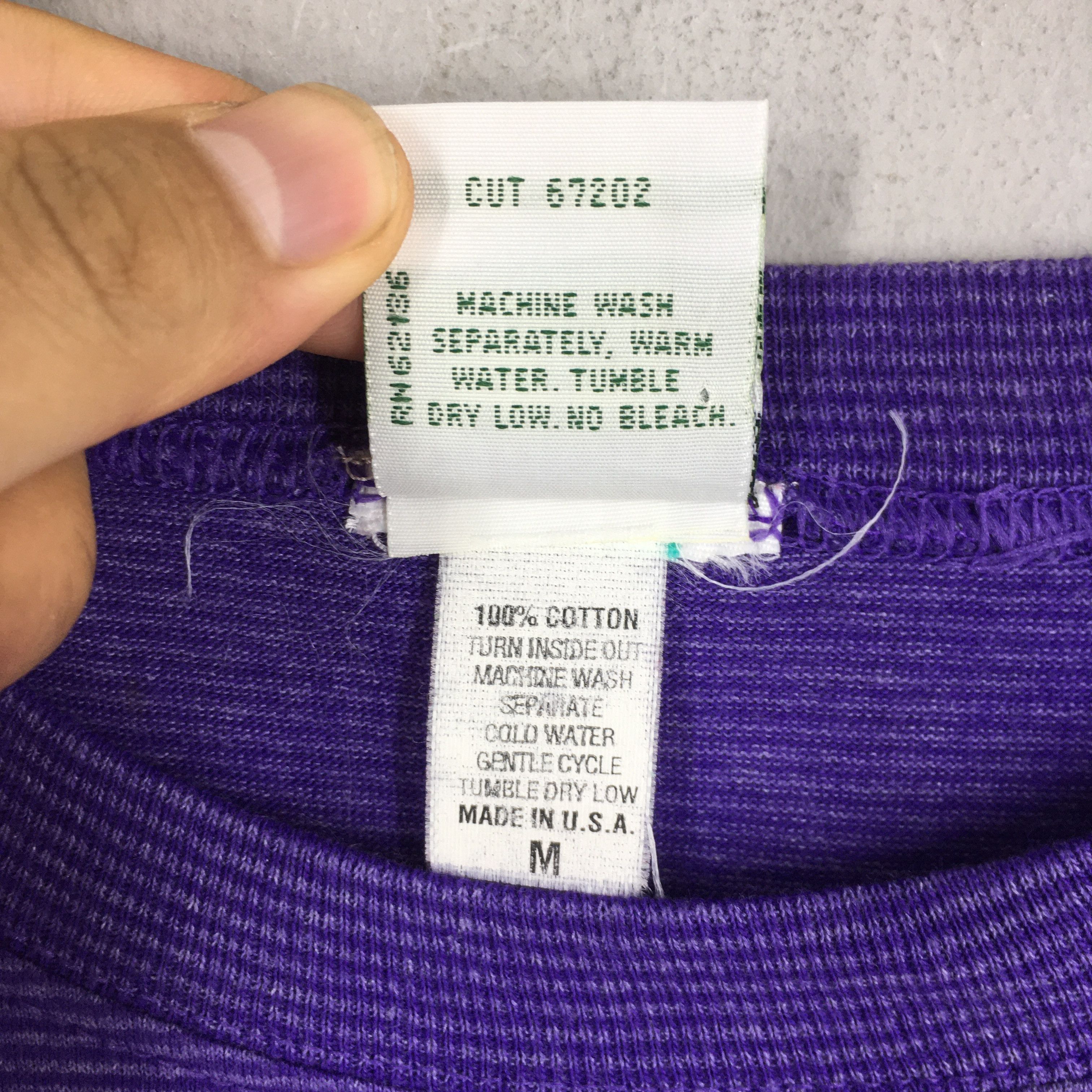 Guess Vintage 90s Guess Jeans Usa Striped Purple T shirt Medium Size US M / EU 48-50 / 2 - 6 Thumbnail