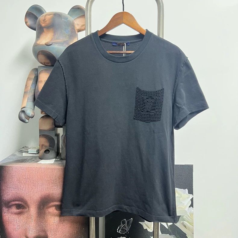 Louis Vuitton Louis Vuitton Pocket woven short sleeves 2504-Nextarrow Size US M / EU 48-50 / 2 - 1 Thumbnail