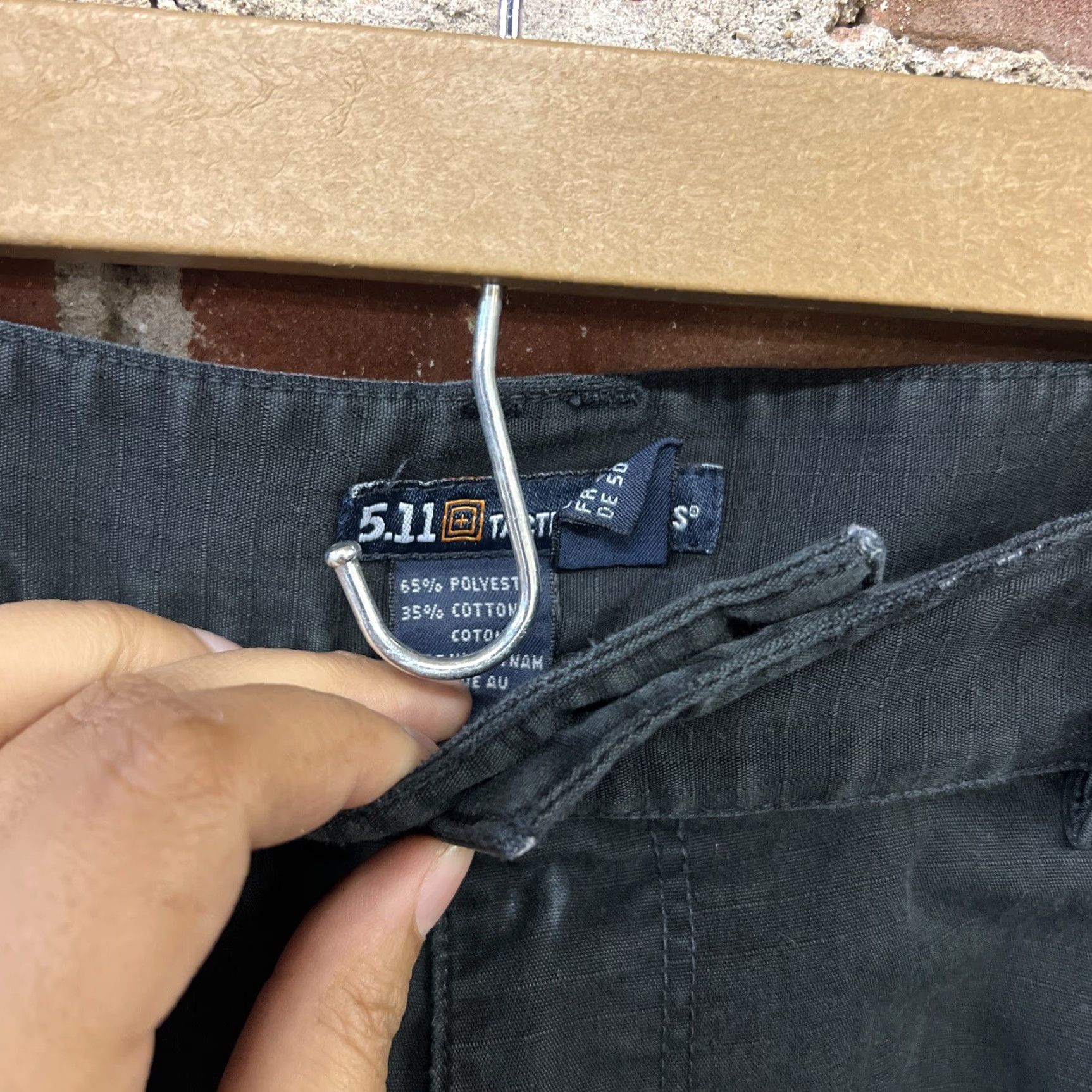 Vintage VINTAGE 5.11 Tactical Cargo Pants Mens Sz 34x30 Black Utility Pockets Size US 34 / EU 50 - 2 Thumbnail