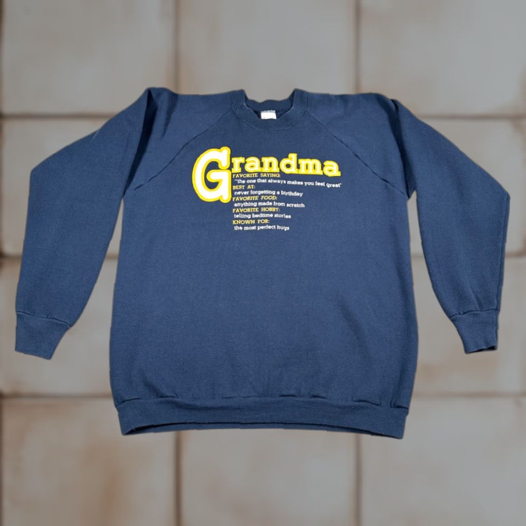 Fruit Of The Loom VINTAGE Grandma Sweater Shirt Adult XL Blue Quote Raglan Crew Neck USA Made 90s Size US L / EU 52-54 / 3 - 1 Thumbnail