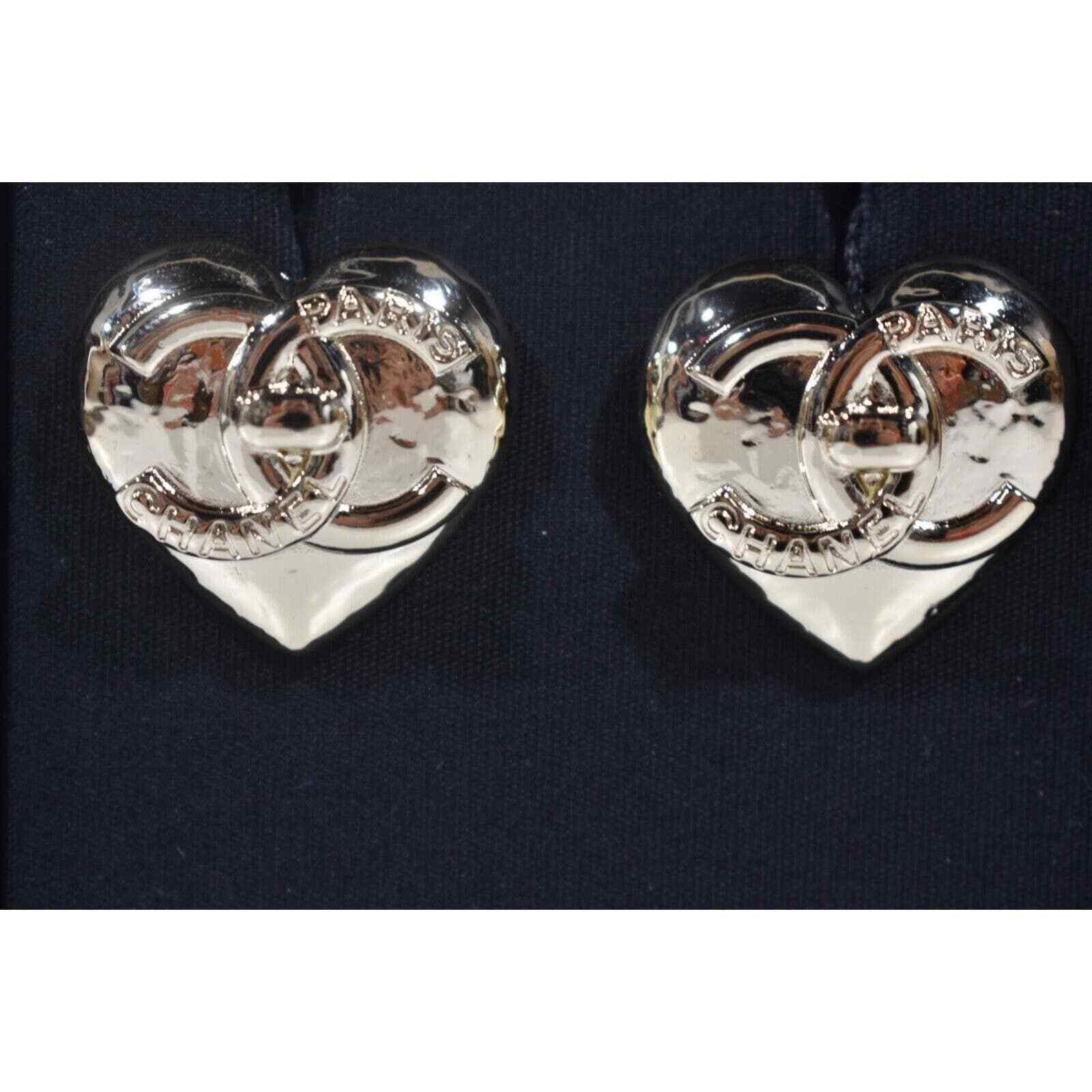 Chanel Chanel Gold Heart Turnlock Dangle Drop Statement Earring Size ONE SIZE - 3 Thumbnail