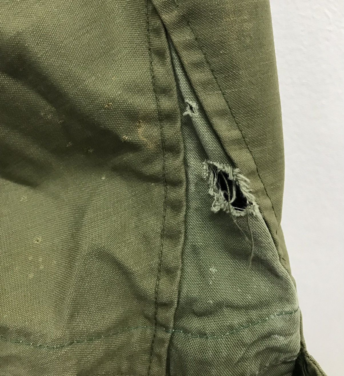 Vintage M65 Field Jacket In Original Vietnam War Uniforms Tuy-Hoarun Size US M / EU 48-50 / 2 - 14 Thumbnail
