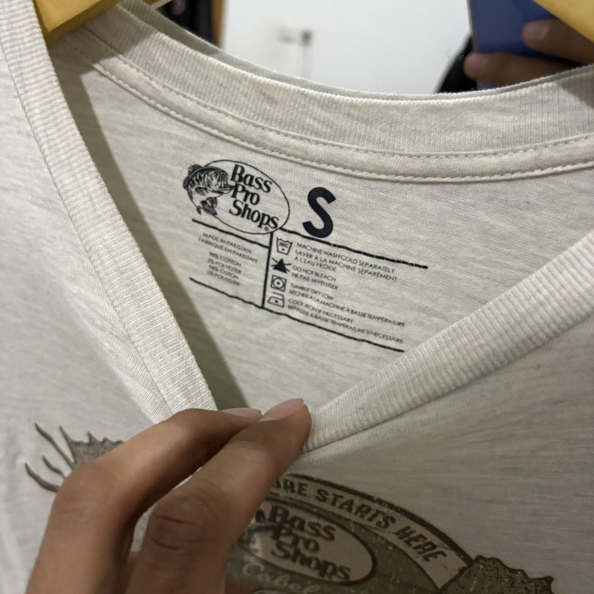 Vintage Bass Pro Shops Halifax NS Cream T-Shirt Size US S / EU 44-46 / 1 - 2 Thumbnail
