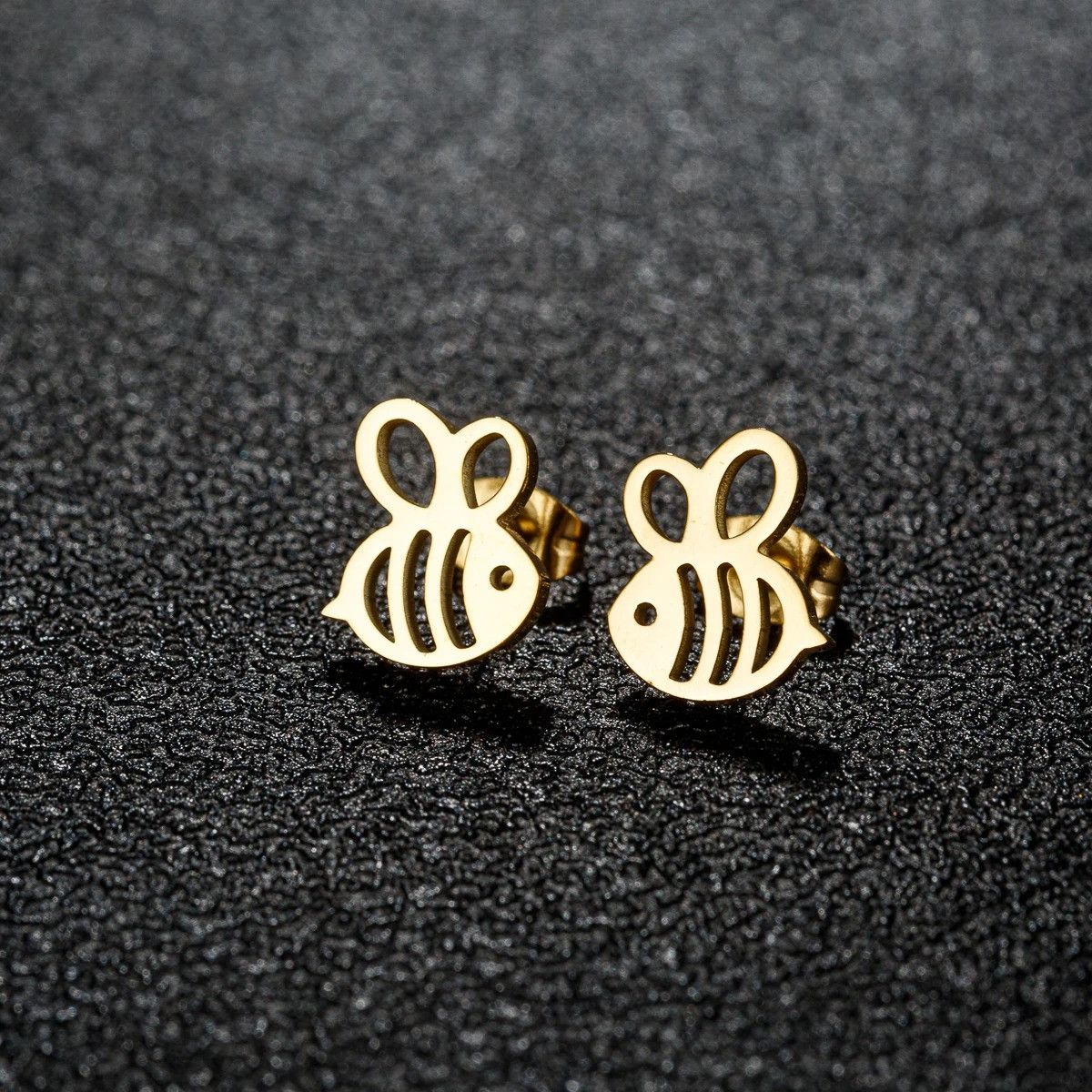 Jewelry Cute Bee Stud Earrings Charm Stainless Earring Gift Size ONE SIZE - 1 Thumbnail