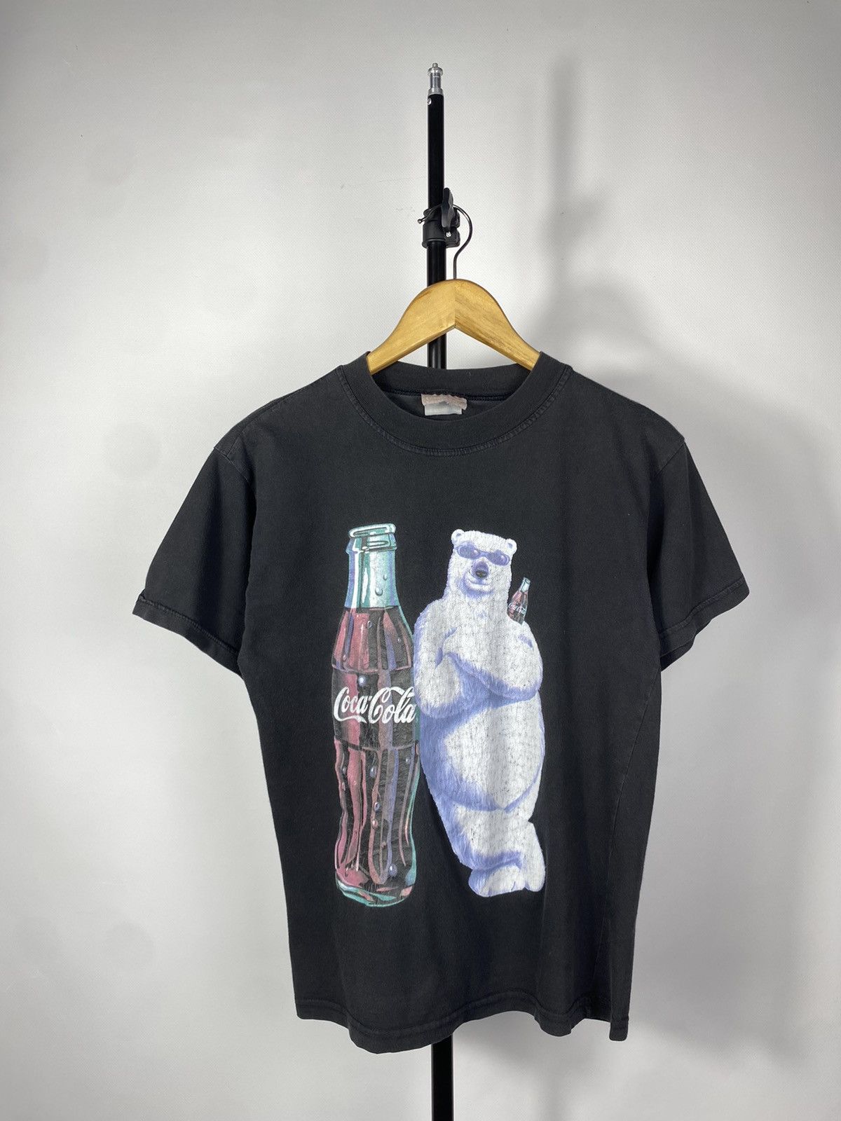 Coca Cola × Vintage Rare Vintage 90s Faded Coca Cola Logo Polar Bear Tee Tshirt Size US S / EU 44-46 / 1 - 1 Thumbnail