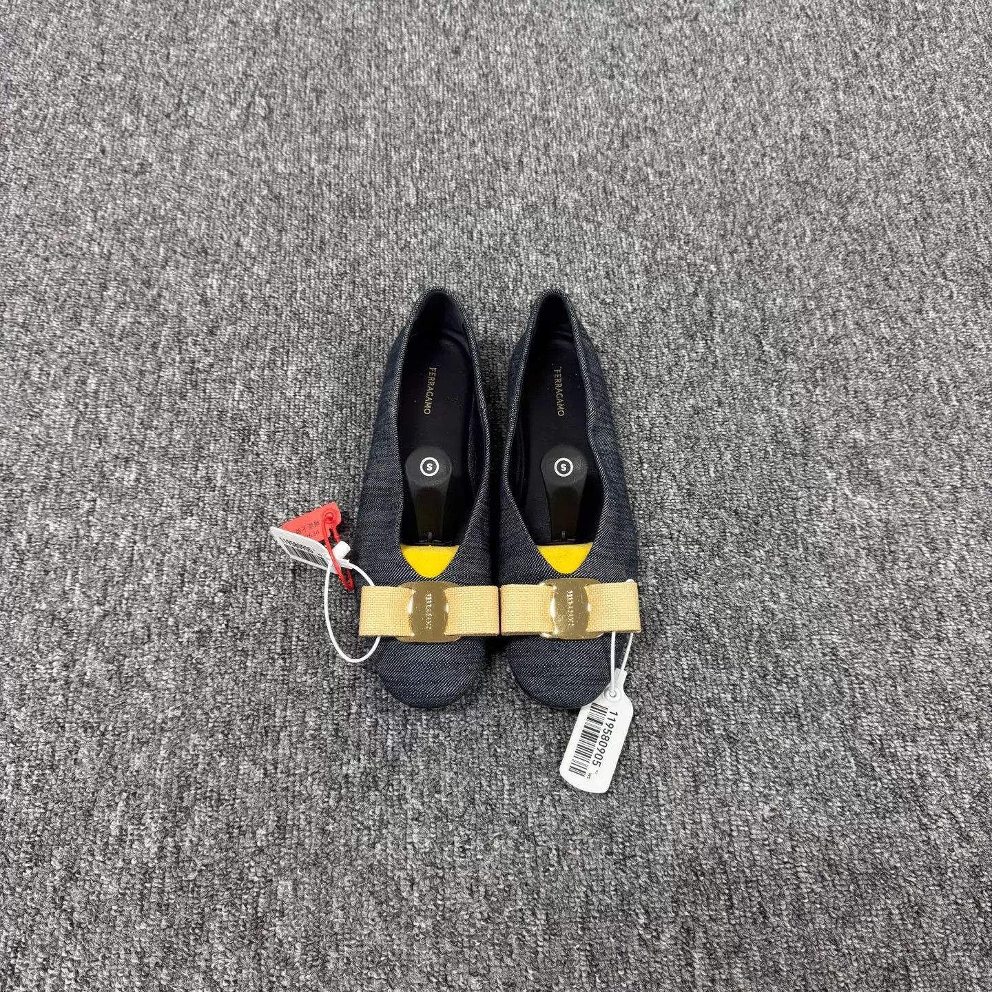Salvatore Ferragamo Ferragamo Denim Bow Flats 39 97 New Size US 8.5 / IT 38.5 - 3 Thumbnail