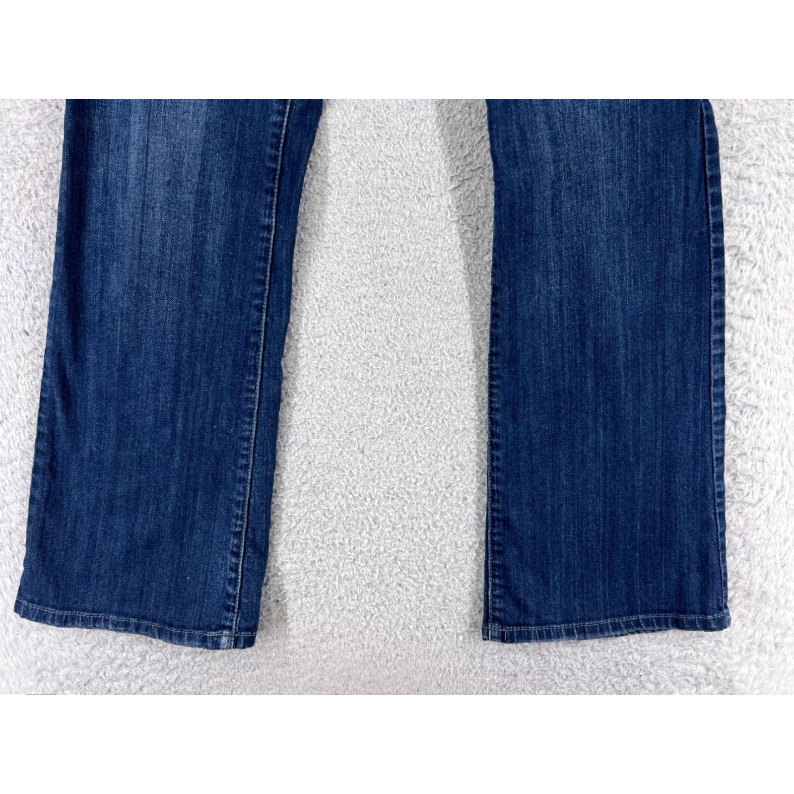 Mossimo Mossimo Jeans Womens 7 Blue Denim Flared Low Rise 26x31 Regular Stretch Distressed 5-Pocket Cotton Medium Wash Belt Zip Vintage: No Ladies Jeans Size 28" / US 6 / IT 42 - 2 Thumbnail