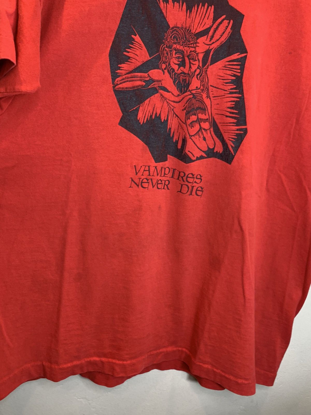 Vintage *RARE* Vintage 90’s Jesus Lives Vampires Never Die Art Shirt Size US XL / EU 56 / 4 - 11 Thumbnail