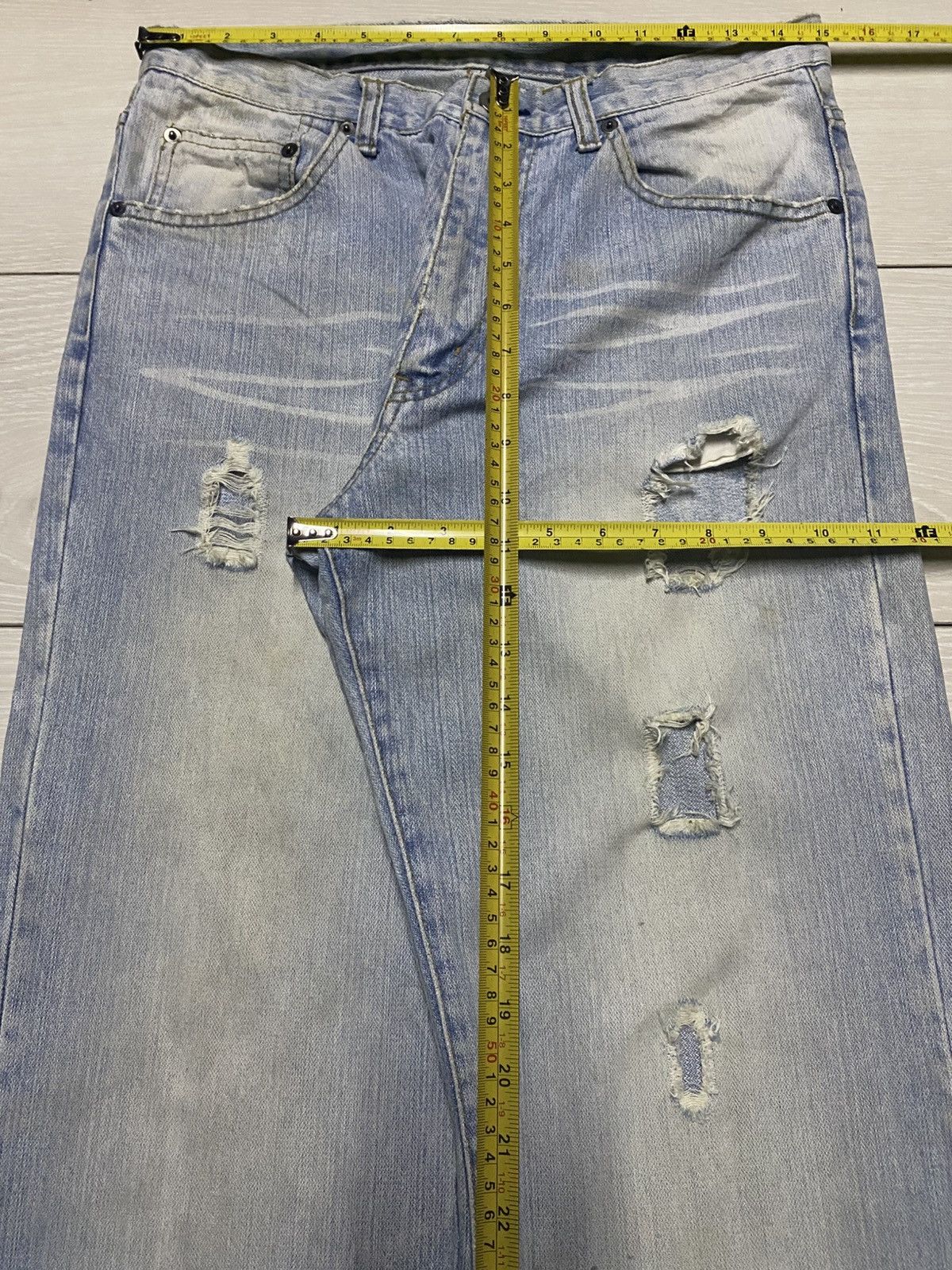 Vintage Vintage Japanese Brand Faded Light Wash Loose Jeans Size US 30 / EU 46 - 12 Thumbnail