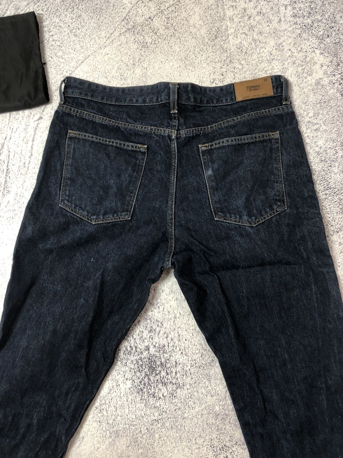 Tommy Hilfiger Men’s casual pants jeans Tommy Hilfiger y2k Size US 35 - 8 Thumbnail
