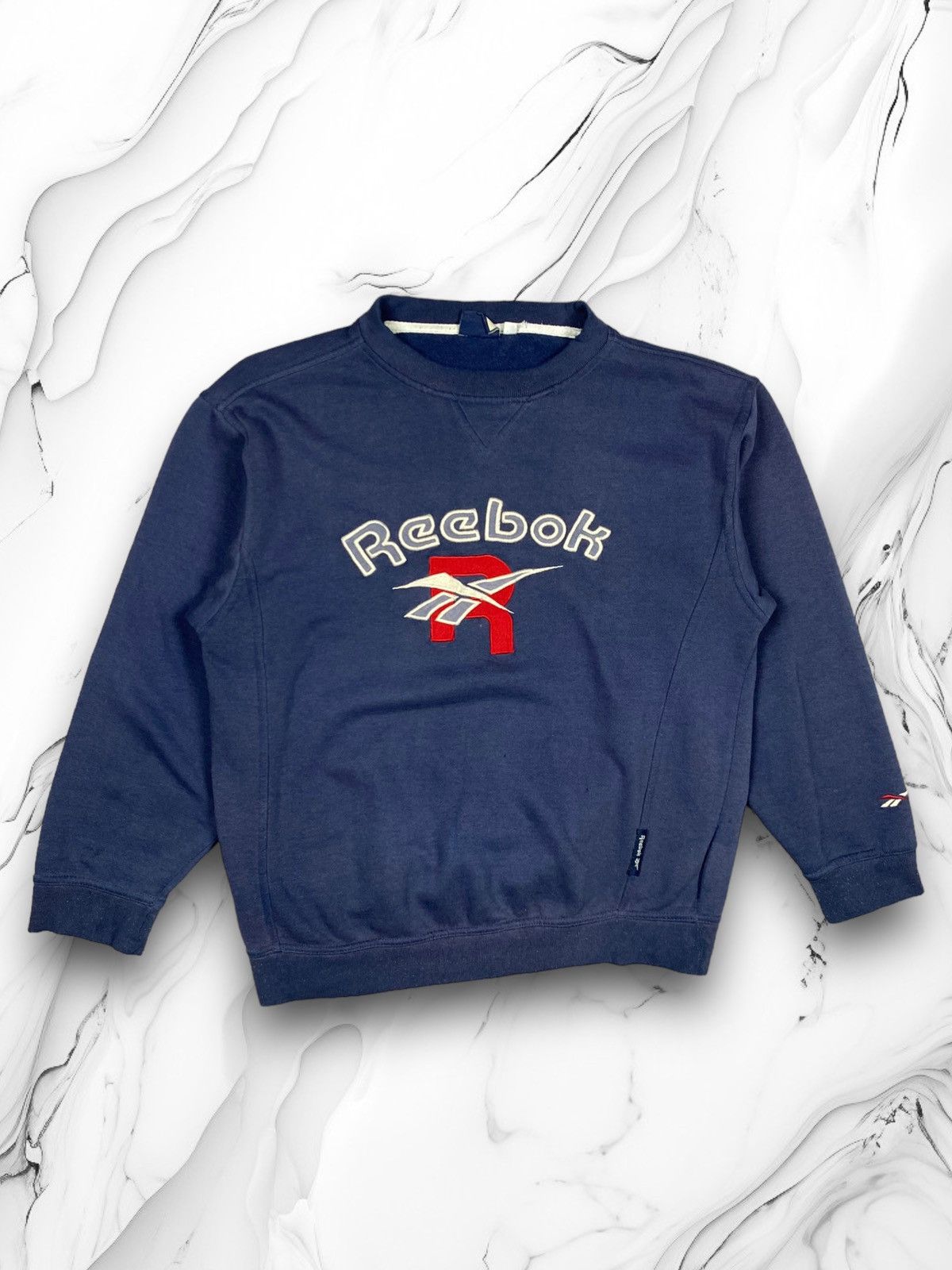 Reebok Vintage Reebok Y2K Big Center Logo Sweatshirt Size US S / EU 44-46 / 1 - 1 Thumbnail