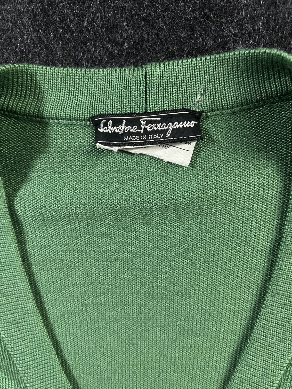 Salvatore Ferragamo 90’s salvatore ferragamo green knitted cardigan gold button Size US L / EU 52-54 / 3 - 3 Thumbnail