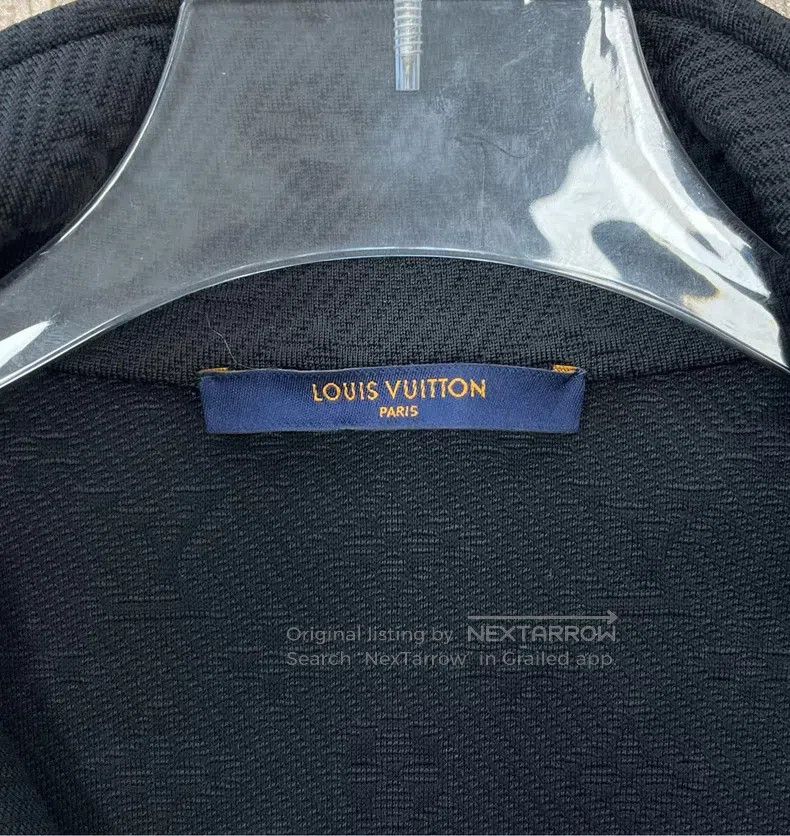 Louis Vuitton Louis Vuitton Black embossed full logo jacket Size US XS / EU 42 / 0 - 3 Thumbnail