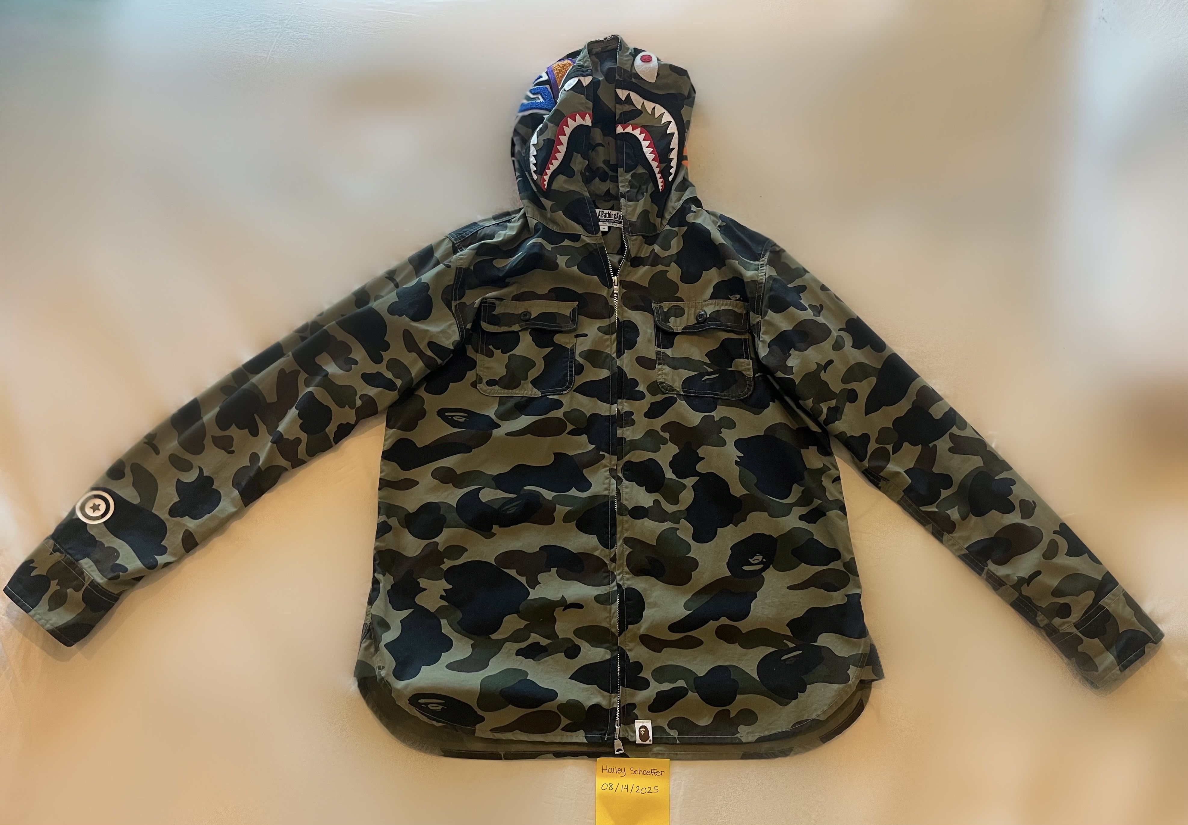 Bape BAPE 1st Camo Shark Hoodie Shirt Size US M / EU 48-50 / 2 - 1 Thumbnail