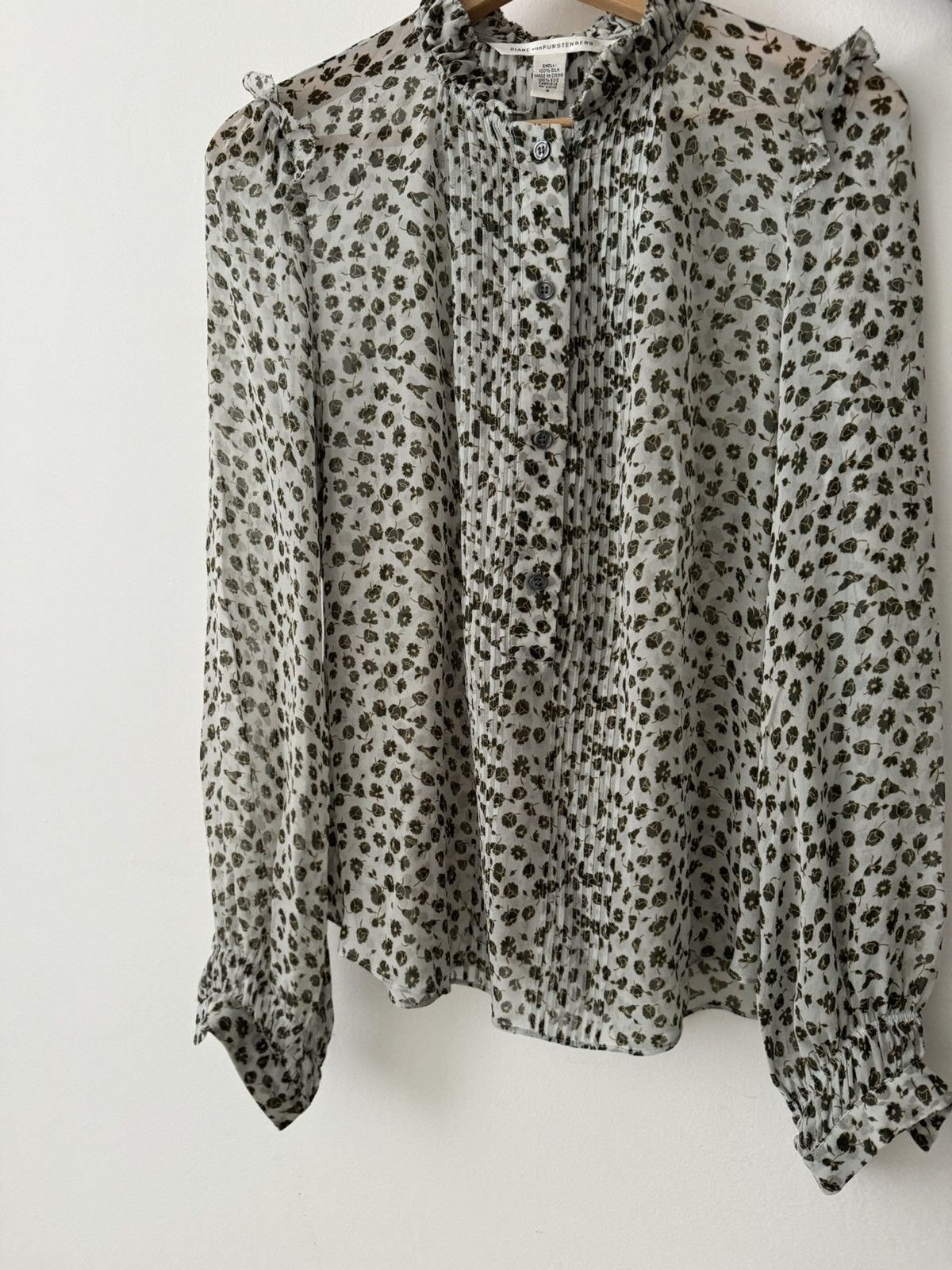 Diane von Furstenberg Diane Von Furstenberg Blouse Size M / US 6-8 / IT 42-44 - 4 Thumbnail