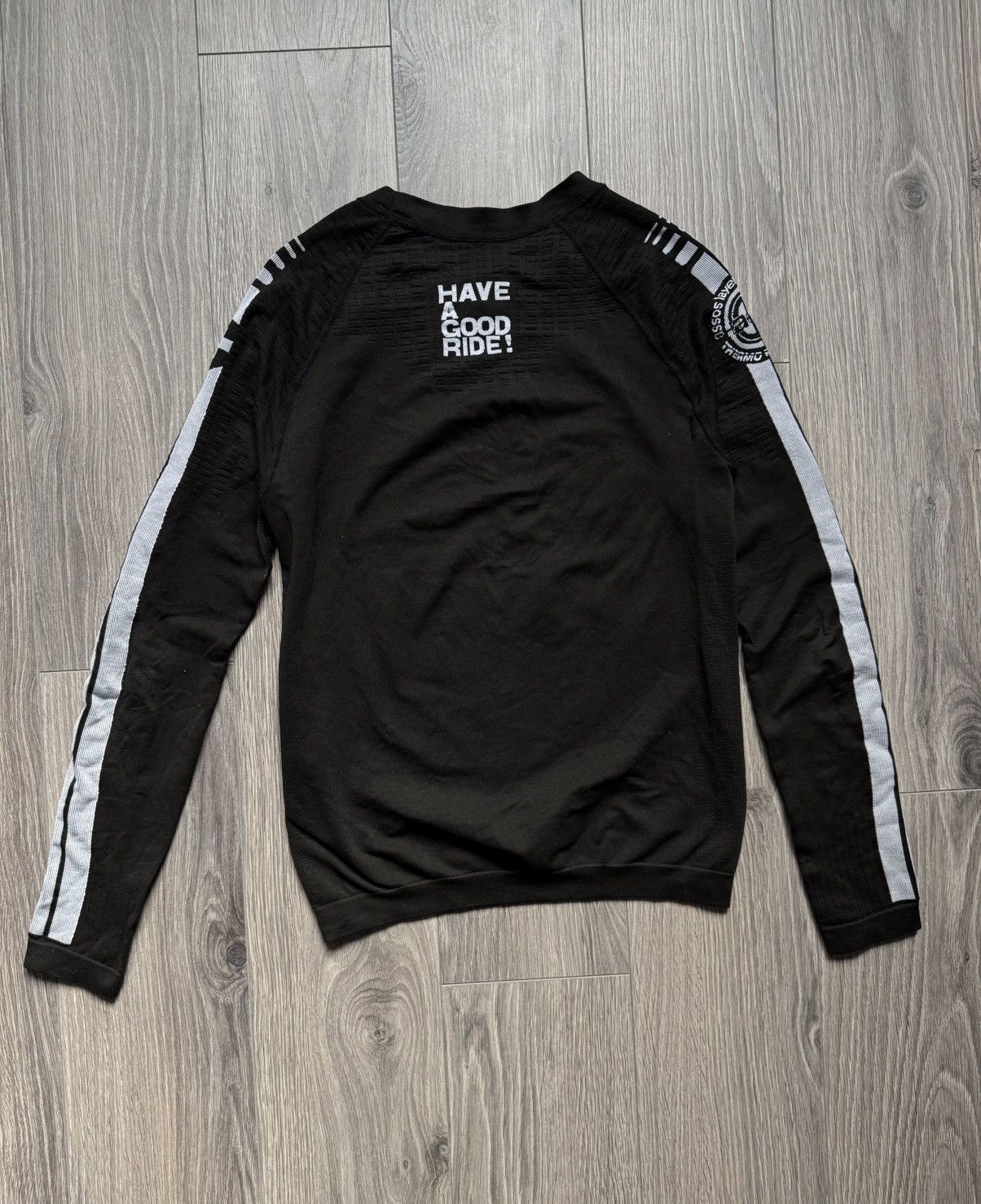 Other ASSOS Skinfoil Early Winter LS Base Layer, Black Series M-L Size US M / EU 48-50 / 2 - 2 Thumbnail