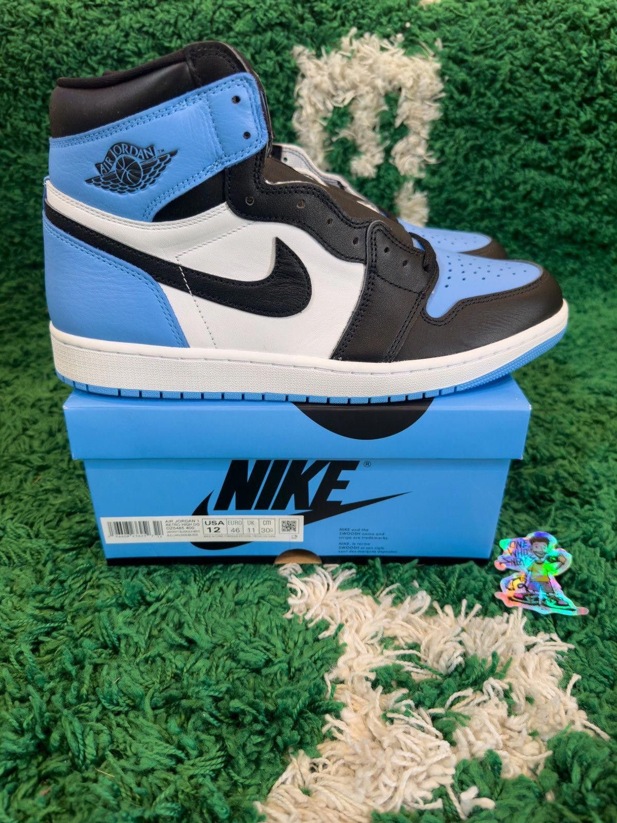 Jordan Brand Jordan 1 Retro High OG UNC Toe Size 12 Size US 12 / EU 45 - 10 Thumbnail