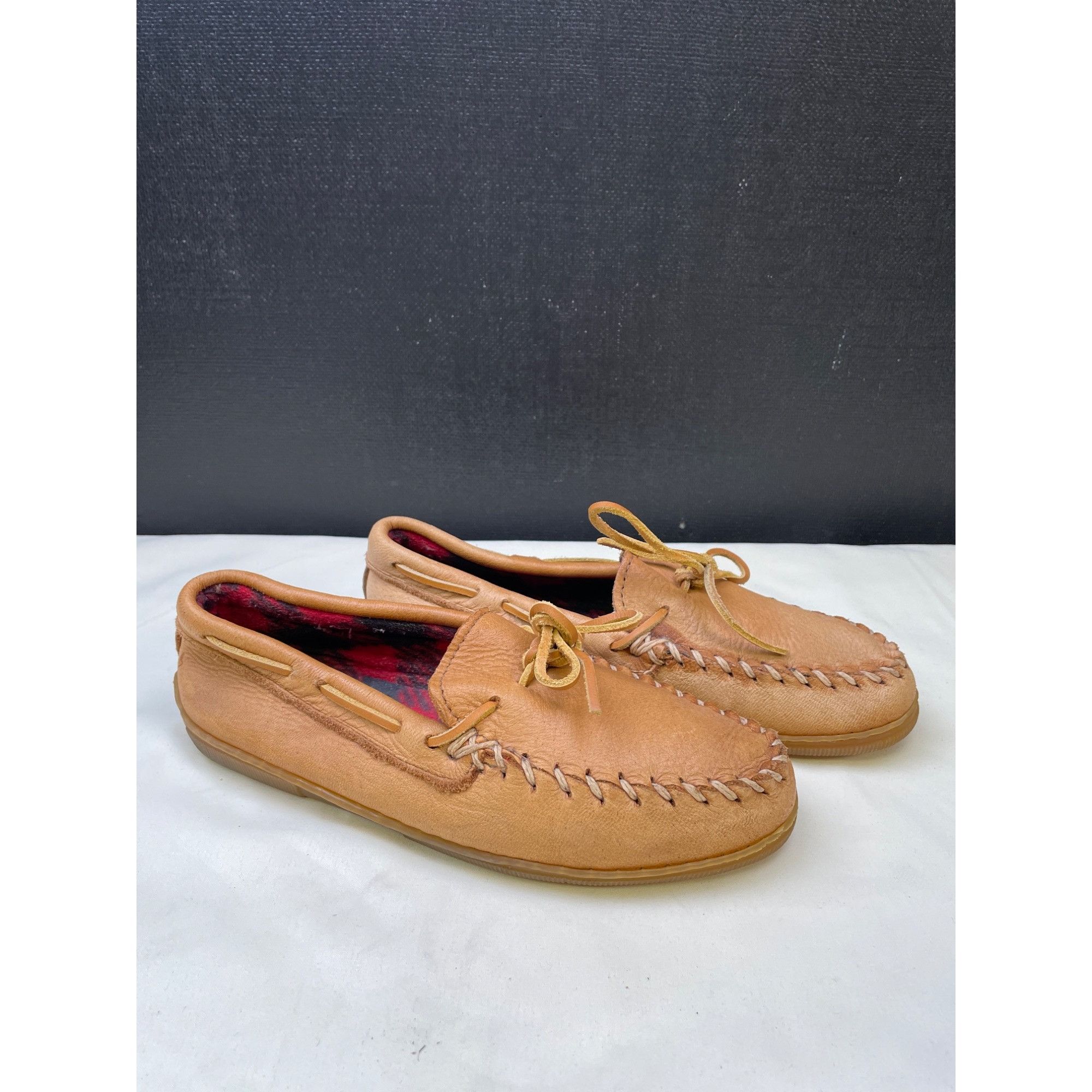 Minnetonka Minnetonka Women's Leather Tan Moccasins / Shoes flannel ins Size US 9 / IT 39 - 3 Thumbnail