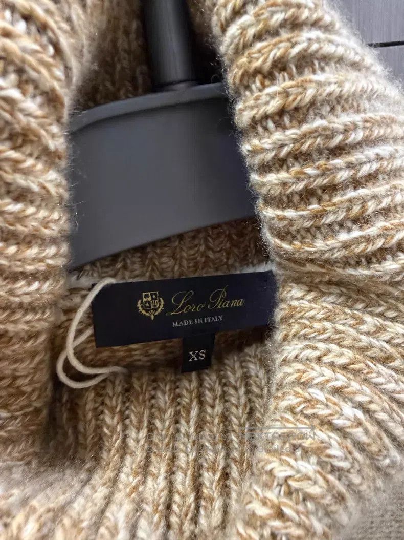 Loro Piana Loro Piana Lucky Star High-Neck Cashmere Sweater - Cashmer Size XS / US 0-2 / IT 36-38 - 3 Thumbnail