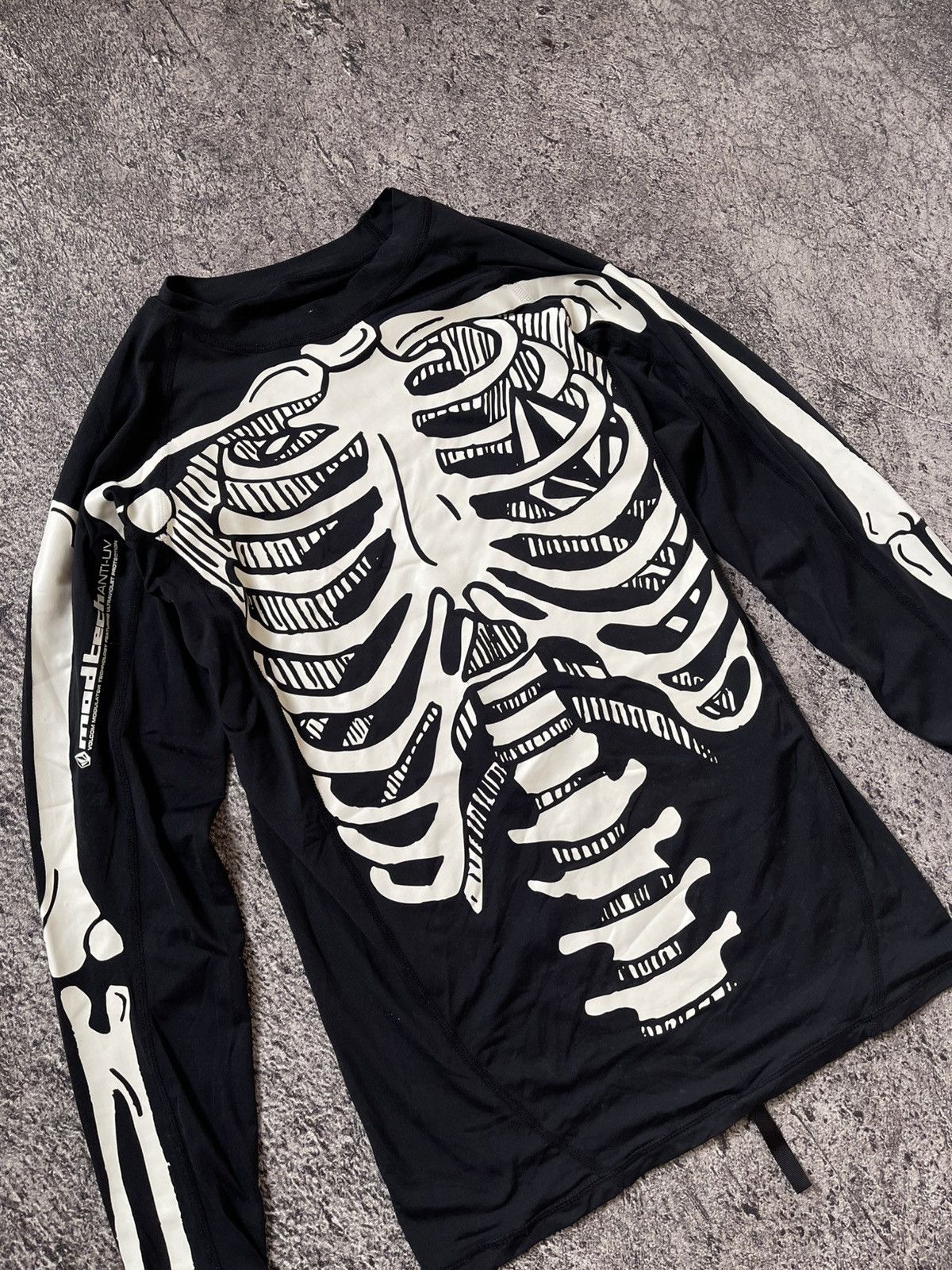 Volcom Volcom skelton polyster longsleeve Size US M / EU 48-50 / 2 - 1 Thumbnail