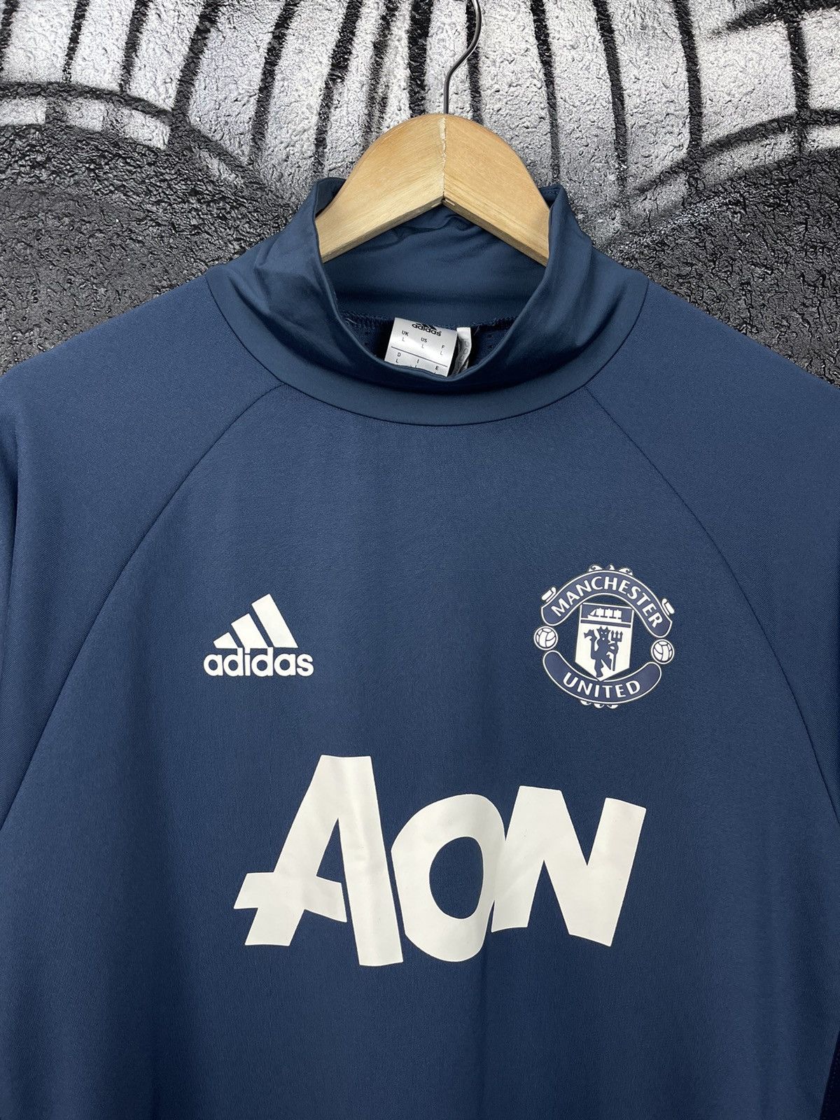 Adidas Adidas Manchester United Training Football Jersey Size L Size US L / EU 52-54 / 3 - 4 Thumbnail