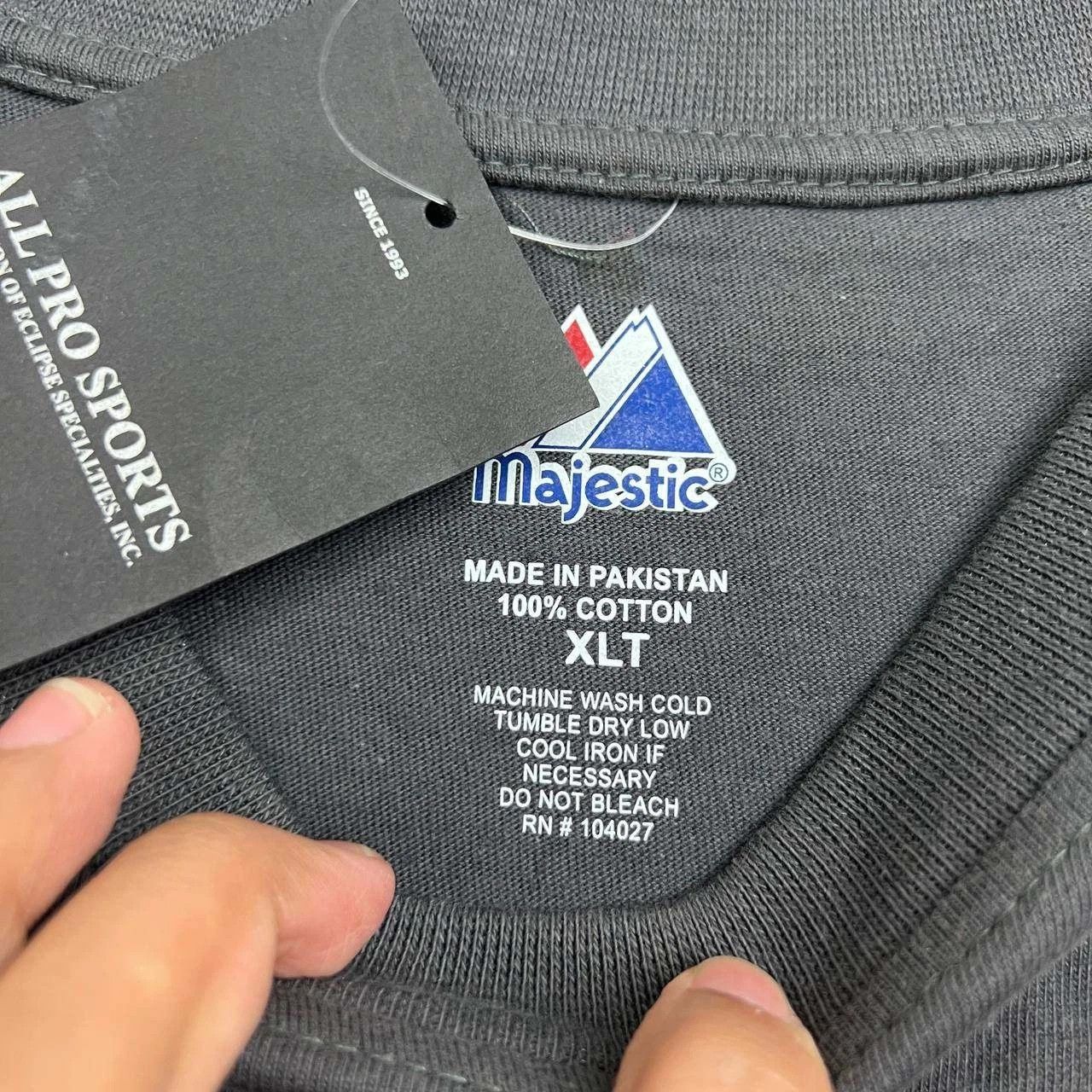 Majestic Boston Red Sox Shirt Men XLT Short Sleeve Crew Neck Cotton Size US XL / EU 56 / 4 - 4 Thumbnail