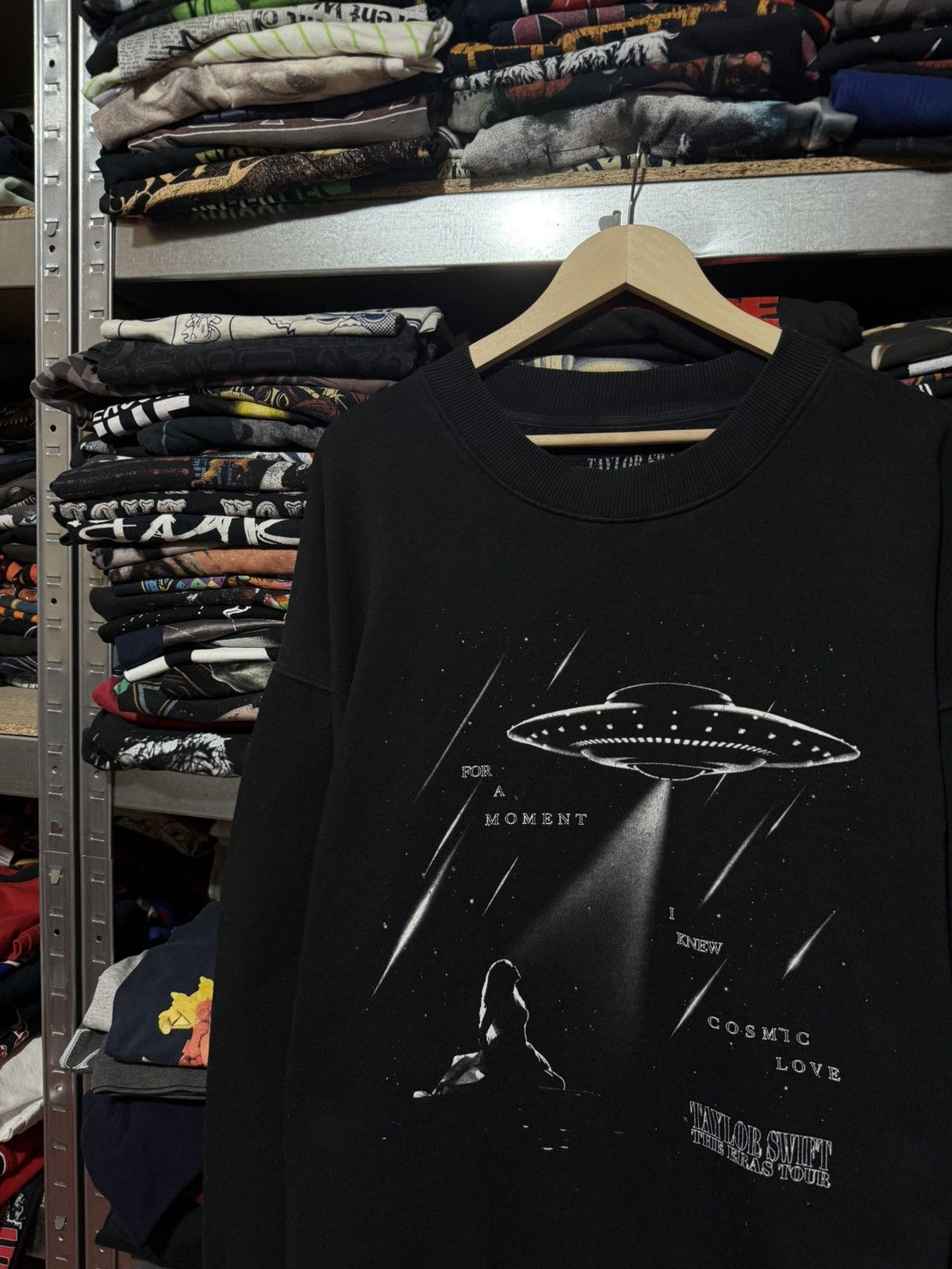 Band Tees TAYLOR SWIFT THE ERAS TOUR 2023 2024 SWEATSHIRT Y2K SIZE 4XL Size US XXL / EU 58 / 5 - 3 Thumbnail