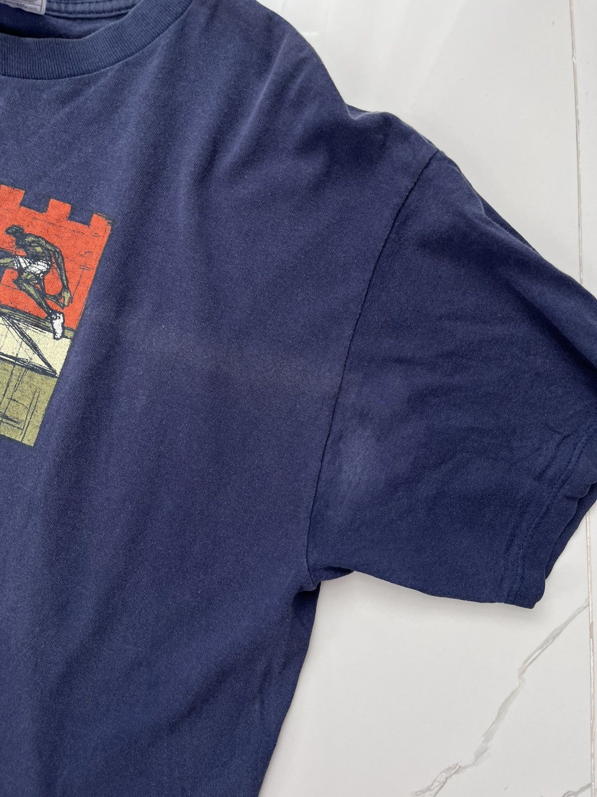 Nike 90’s NIKE BASKETBALL FADED BIG LOGO TEE Y2K SWOOSH RETRO Size US L / EU 52-54 / 3 - 8 Thumbnail