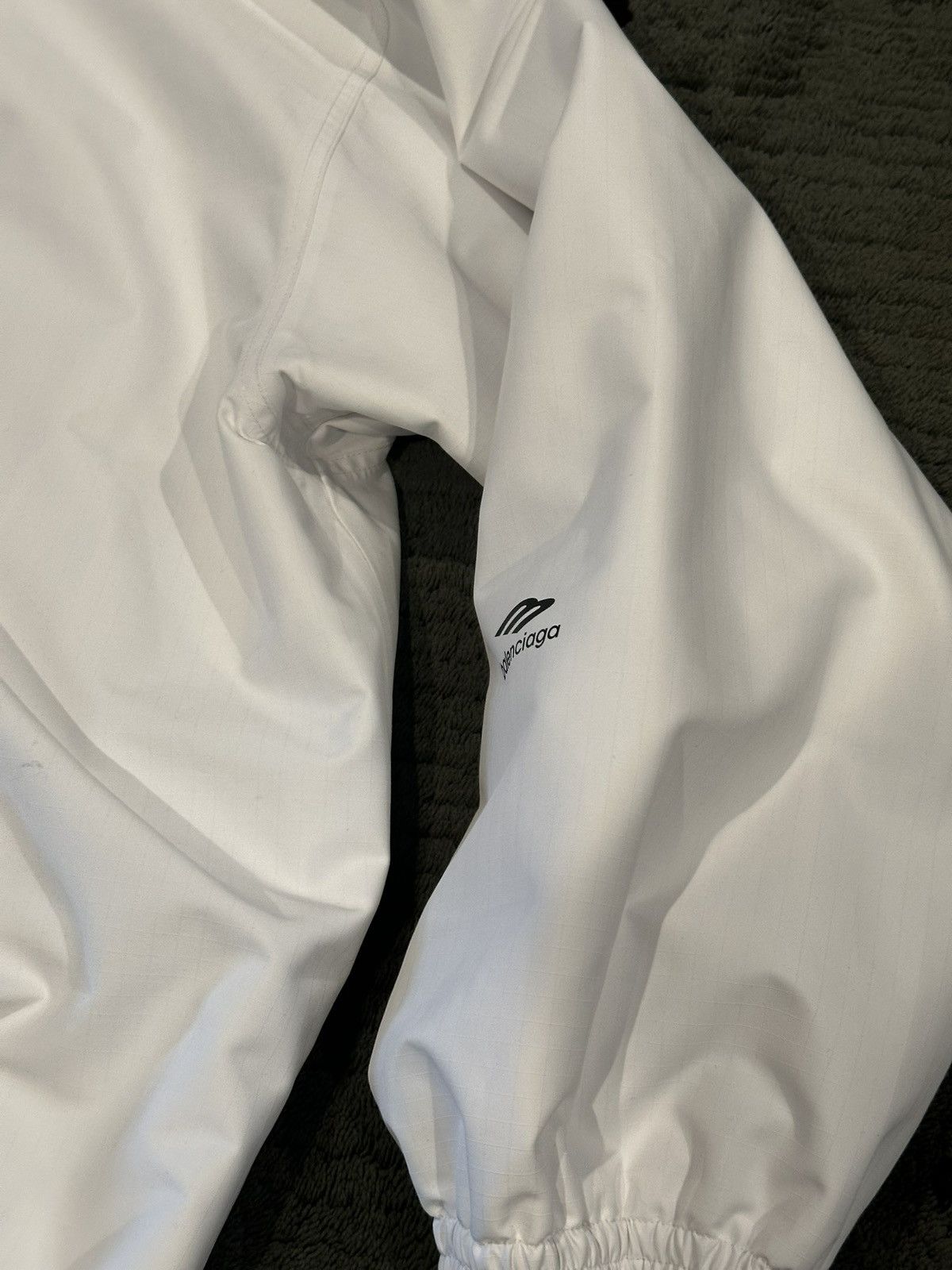 Balenciaga Balenciaga White 3B Ski Wear Jacket Size US XL / EU 56 / 4 - 21 Thumbnail