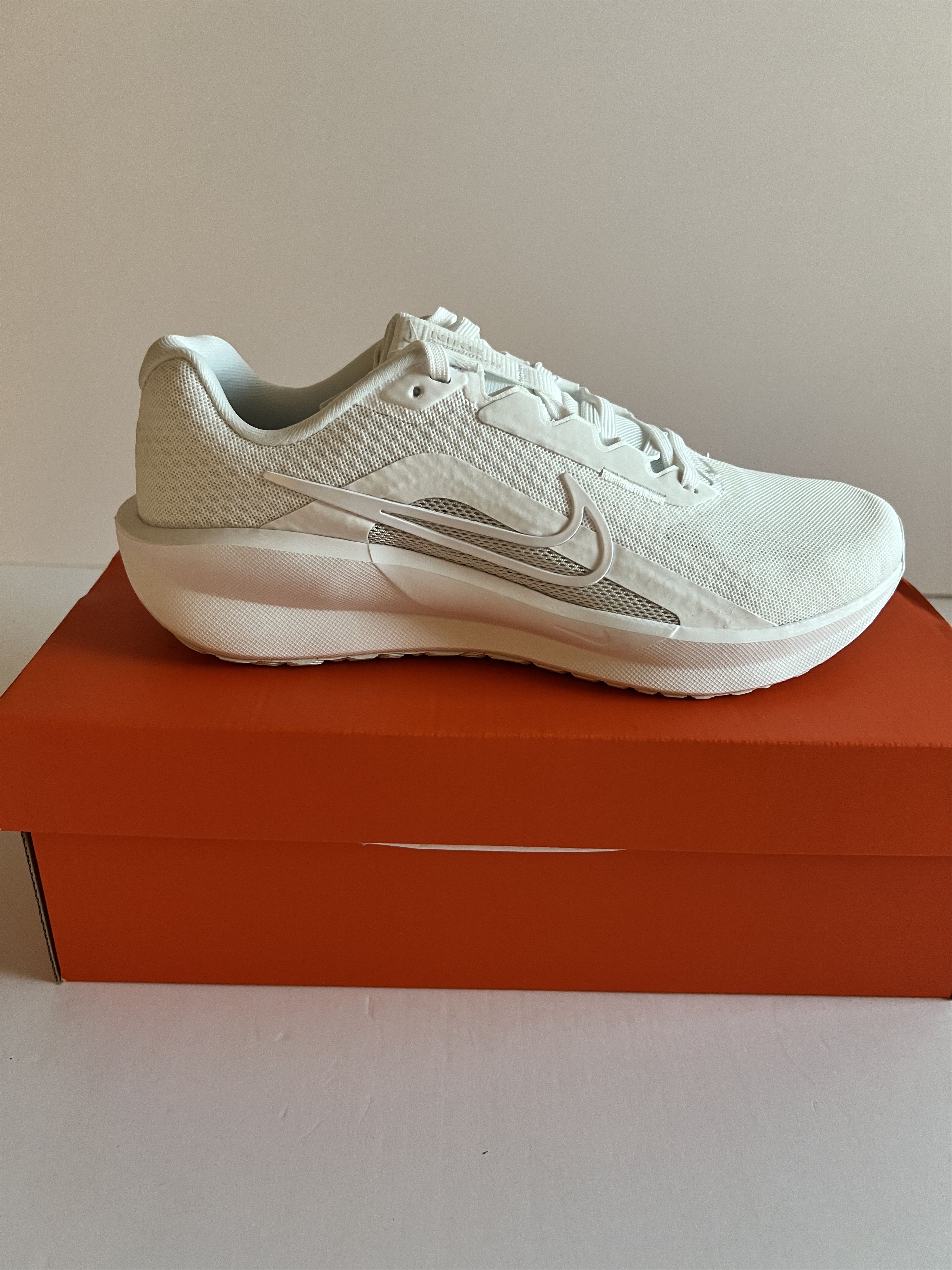 Nike Nike Downshifter 13 White/Wolf Grey – Men’s 8.5 Size US 8.5 / EU 41-42 - 6 Thumbnail