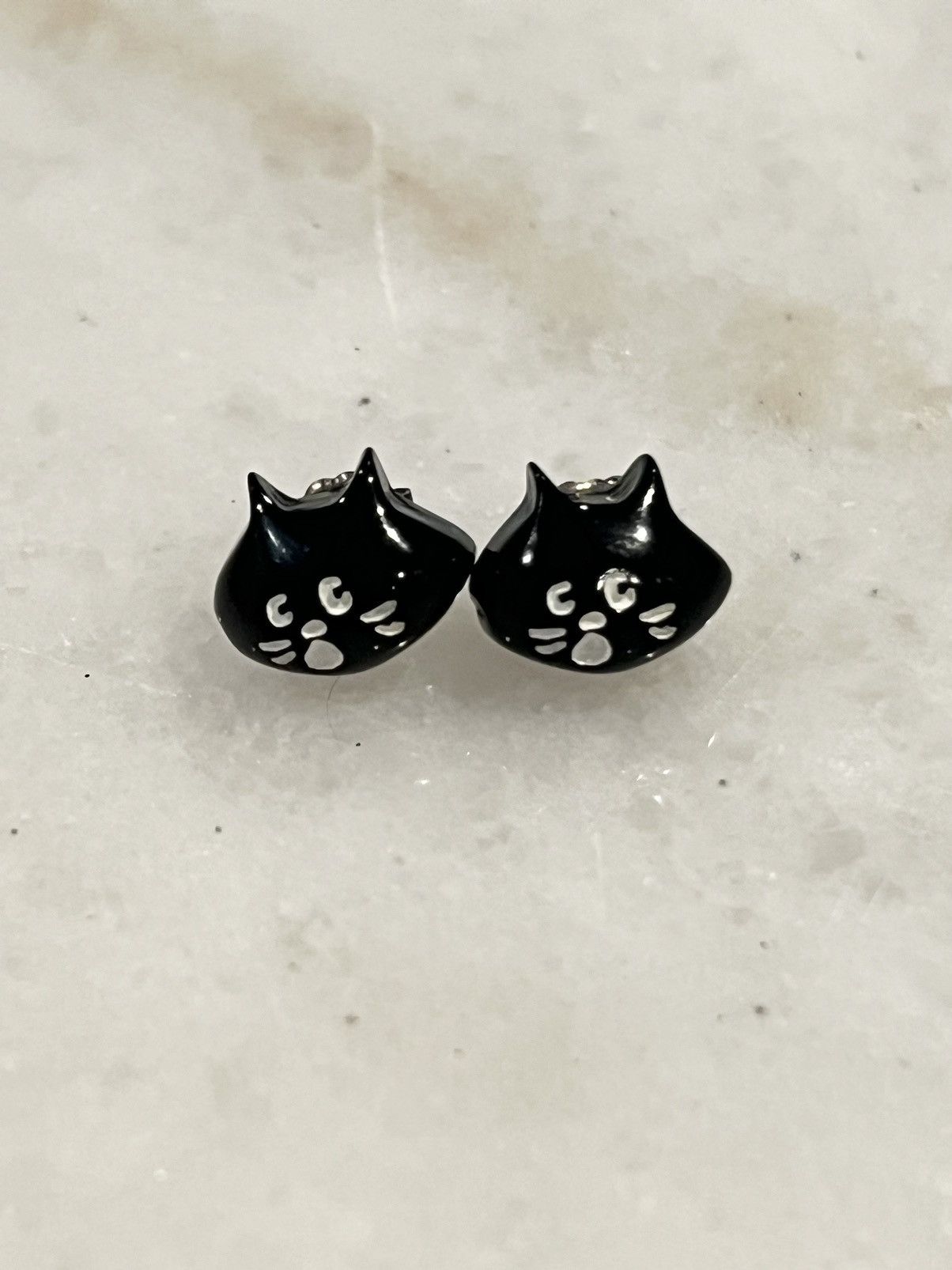 image of Issey Miyake x Ne Net Ne-Net Cat Earrings in Black, Men's