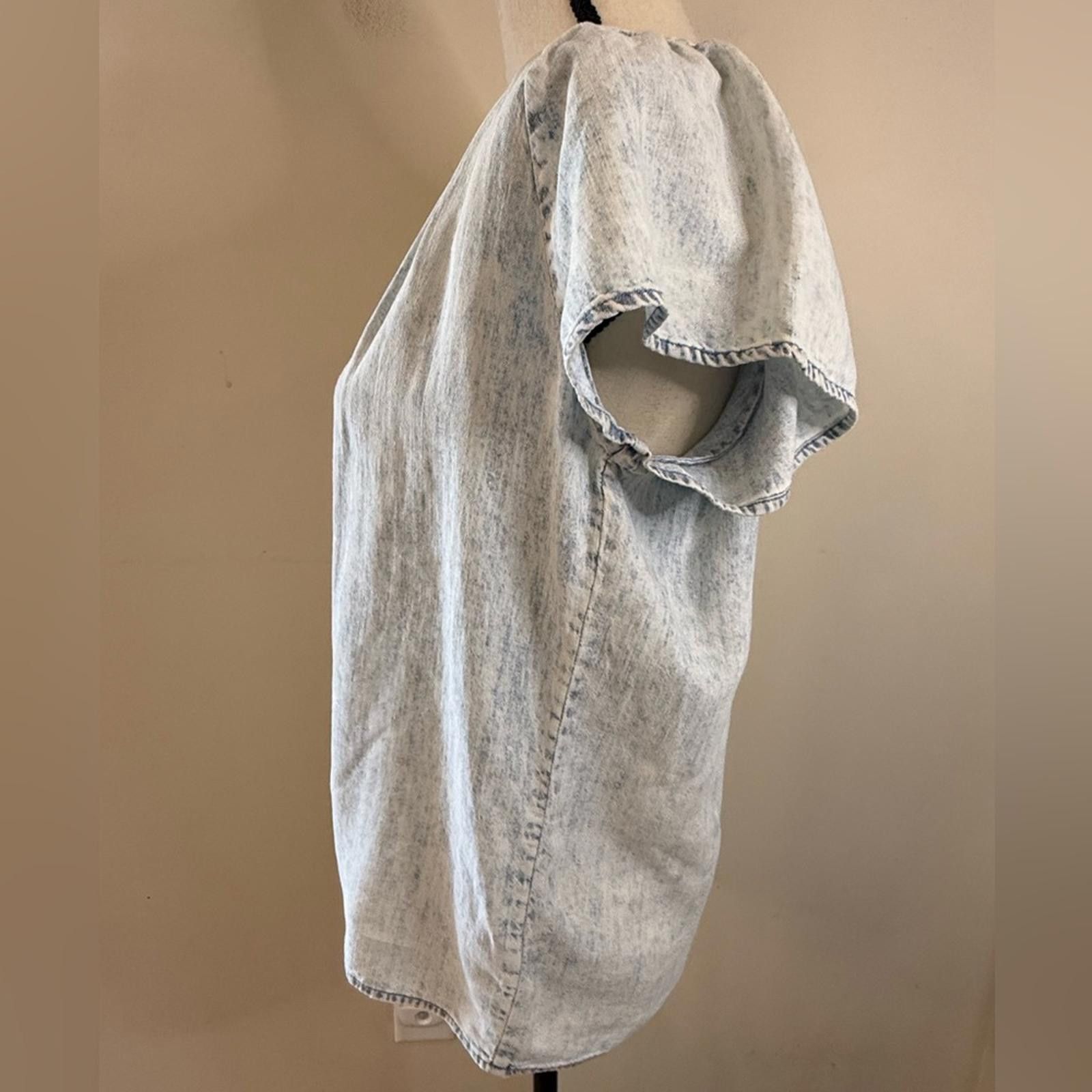 Rails Rails Alena Light Acid Washed linen blend denim top SZ XS Size XS / US 0-2 / IT 36-38 - 3 Thumbnail