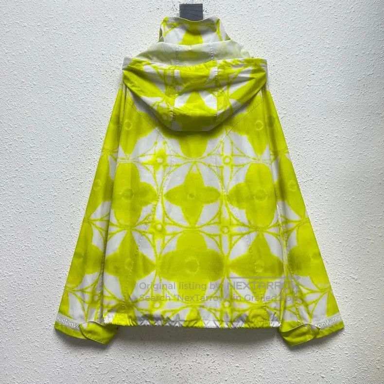 Louis Vuitton Louis Vuitton Lemon yellow three-flower full-print assault Size US L / EU 52-54 / 3 - 2 Thumbnail