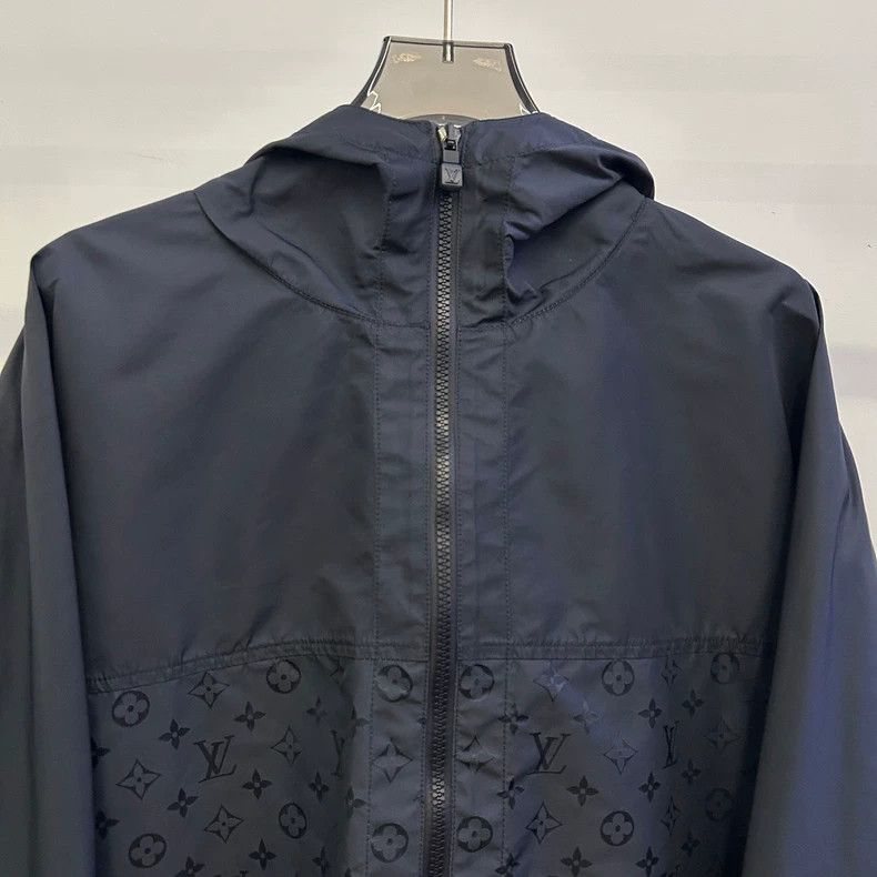 Louis Vuitton Louis Vuitton Navy Blue Long Patchwork Full Print Windbreak Size US M / EU 48-50 / 2 - 5 Thumbnail
