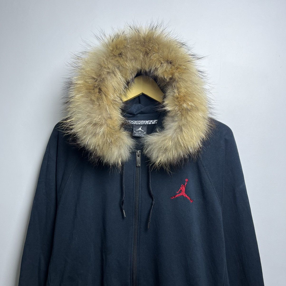 Japanese Brand Michael Jordan Faux Fur Hoodie Ifsixwasnine LGB Style Size US L / EU 52-54 / 3 - 3 Thumbnail